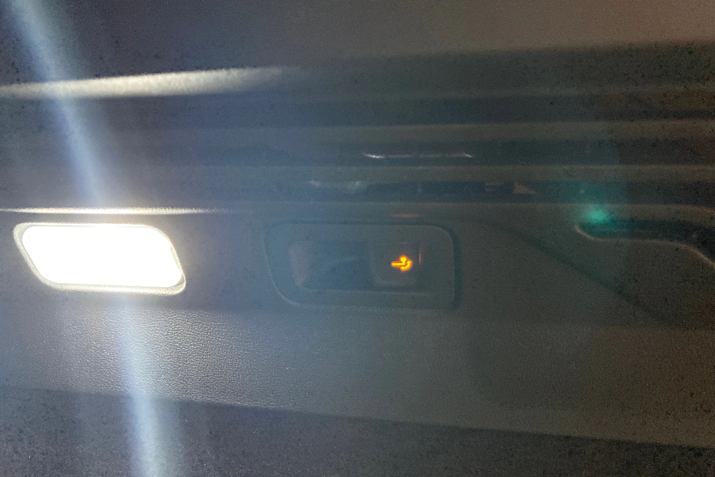 Punainen Volkswagen ID.4 2026 kuva 19.