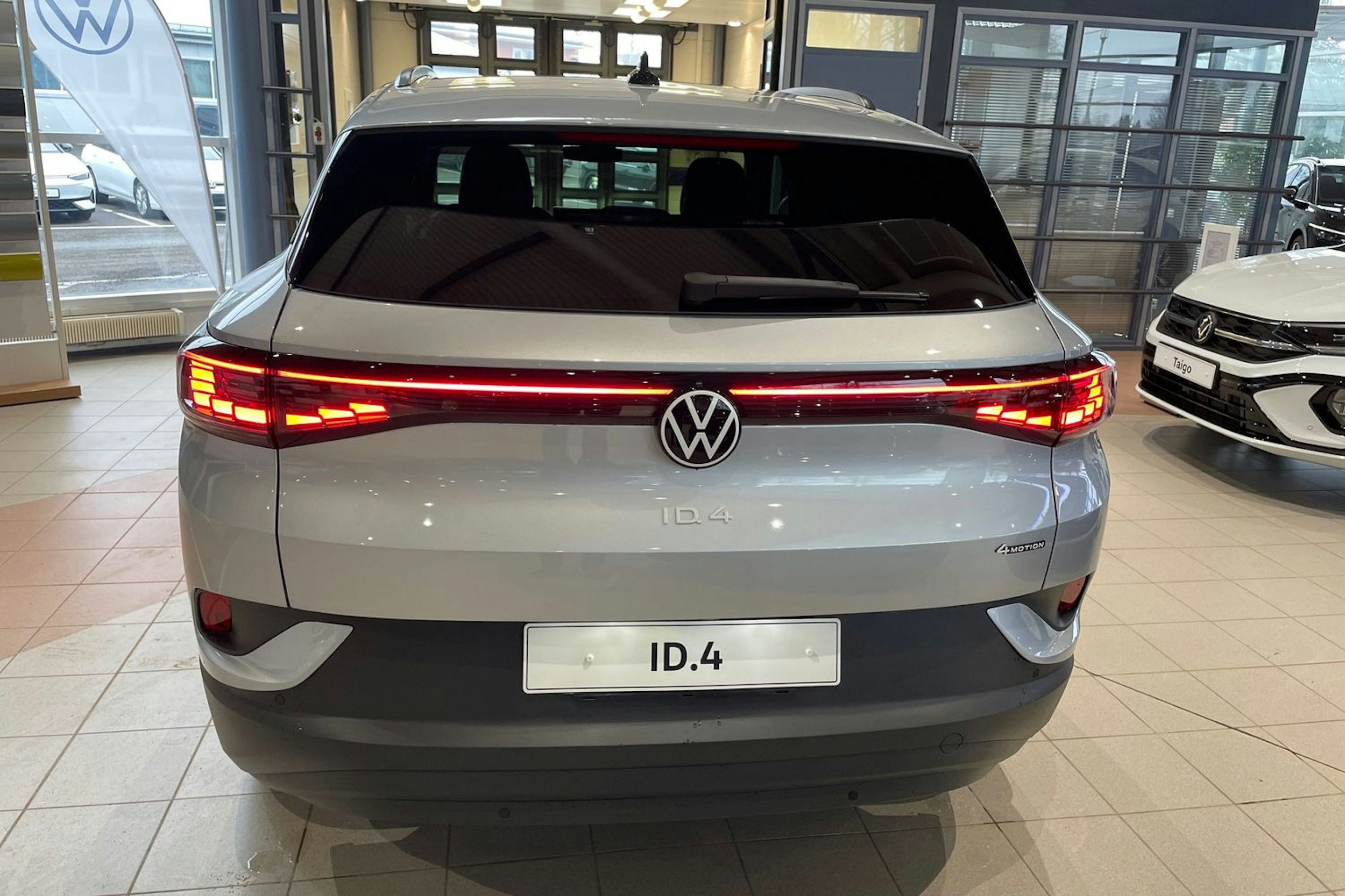 met. harmaa Volkswagen ID.4 2026 kuva 13.