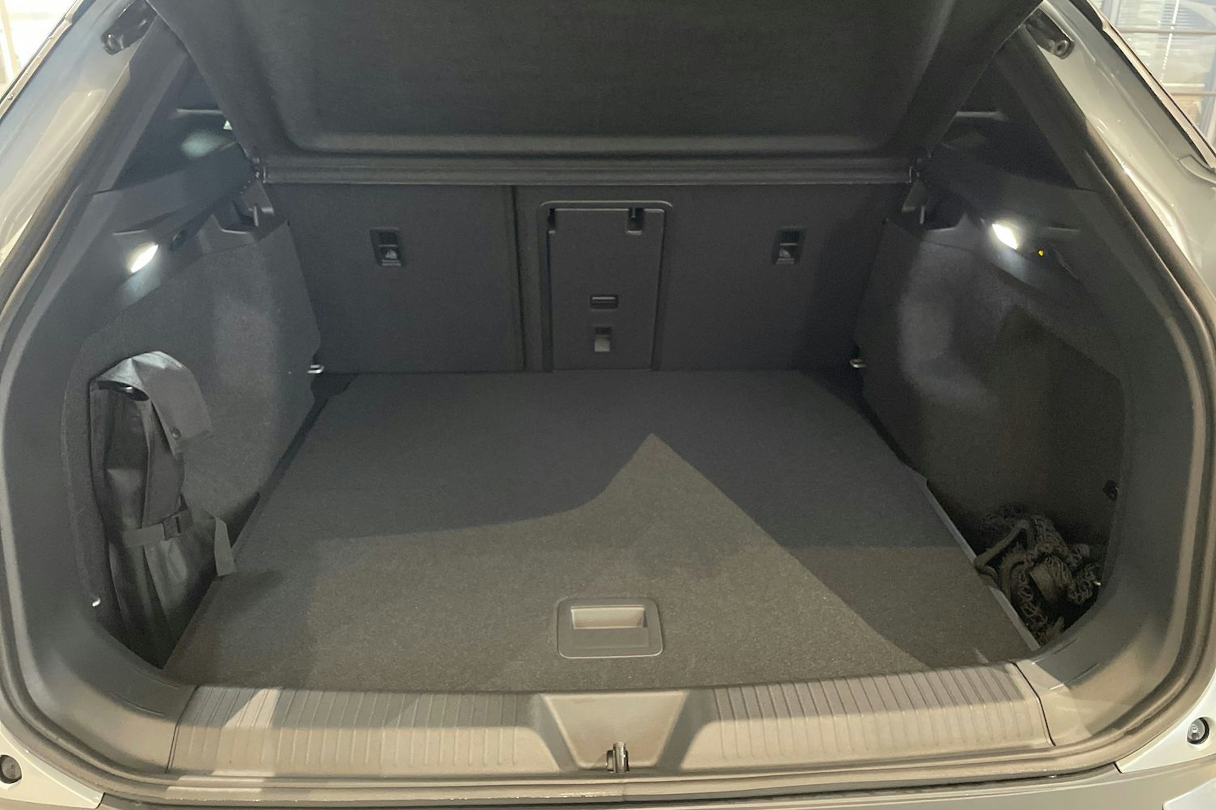 met. harmaa Volkswagen ID.4 2026 kuva 15.