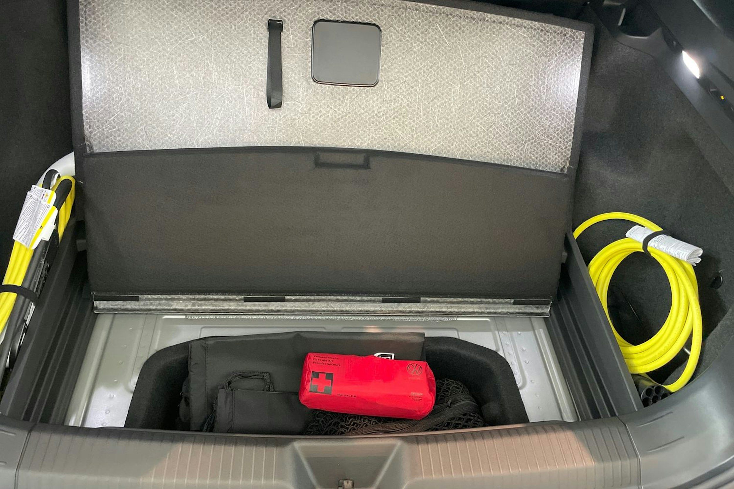 harmaa Volkswagen ID.4 2026 kuva 23.