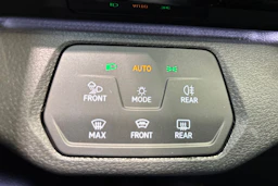 punainen Volkswagen ID.4 2026 kuva 16.