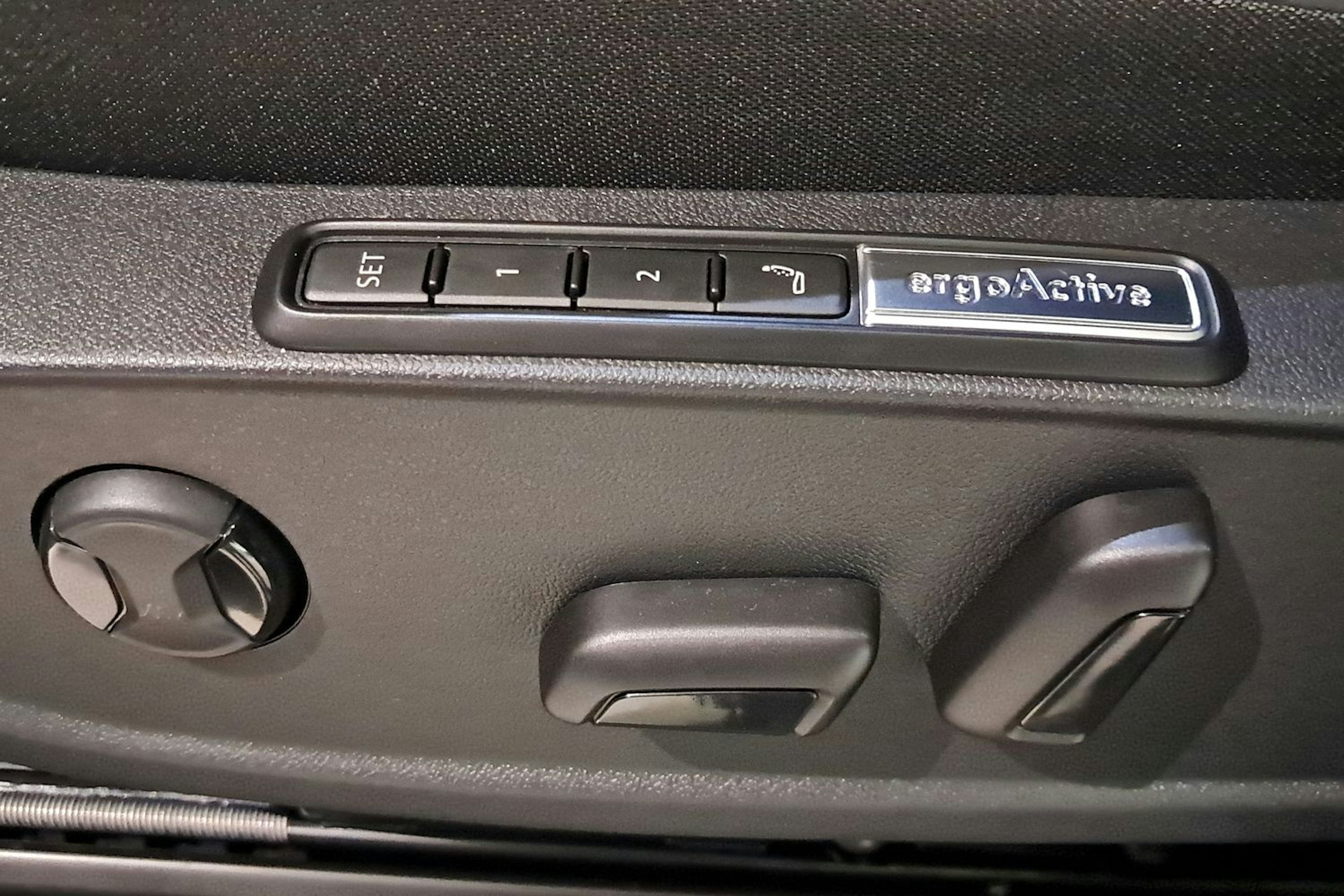 harmaa Volkswagen ID.4 2026 kuva 12.