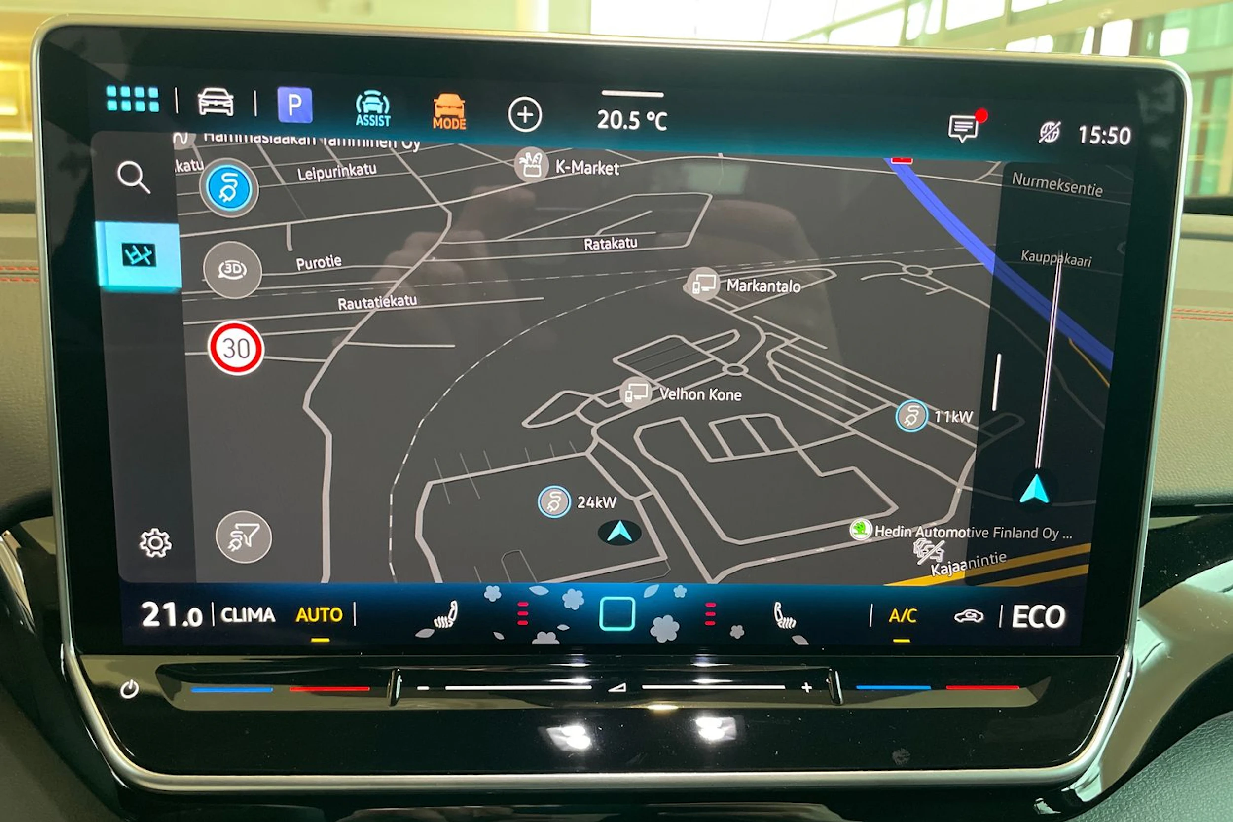 punainen Volkswagen ID.4 2026 kuva 12.