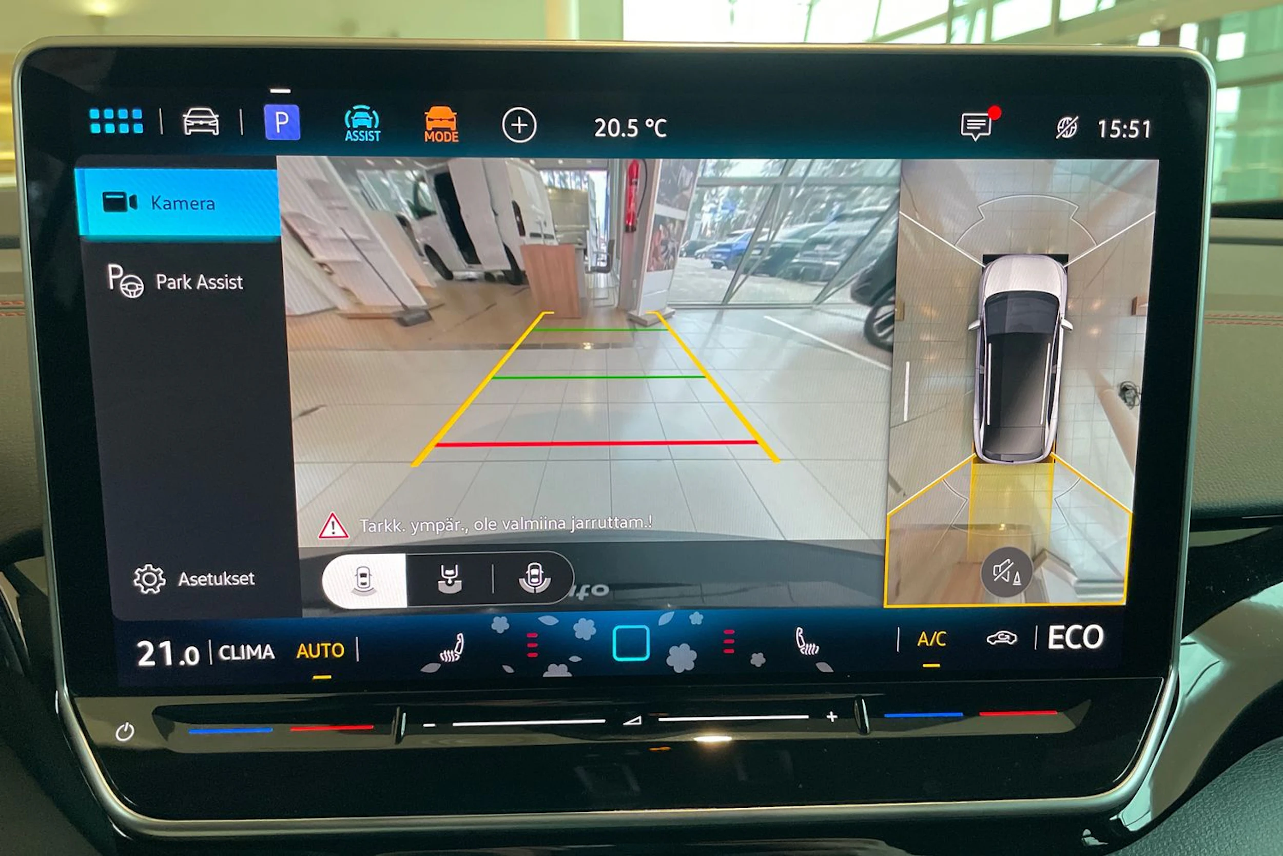 punainen Volkswagen ID.4 2026 kuva 13.