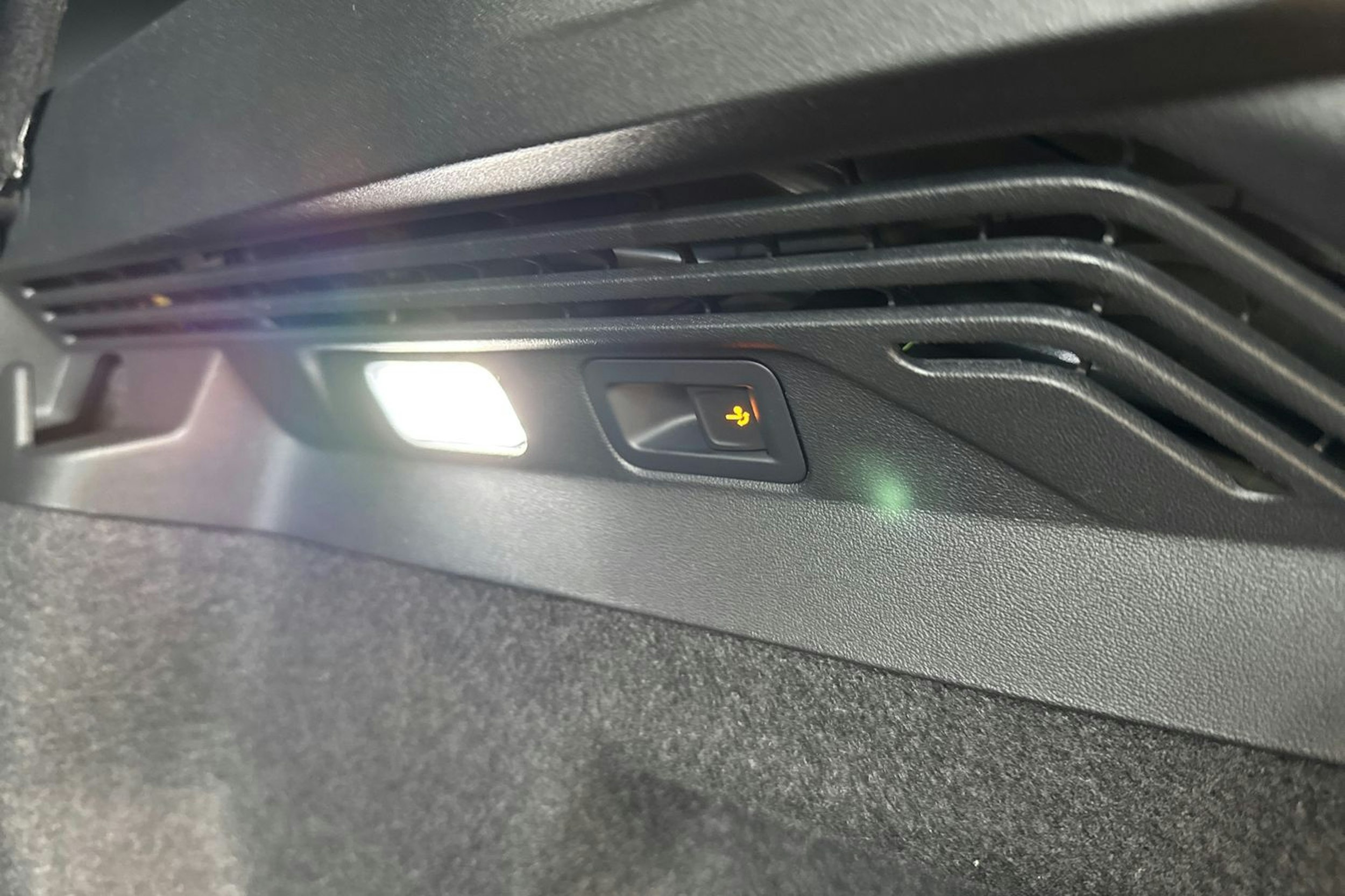 met. sininen Volkswagen ID.4 2026 kuva 13.