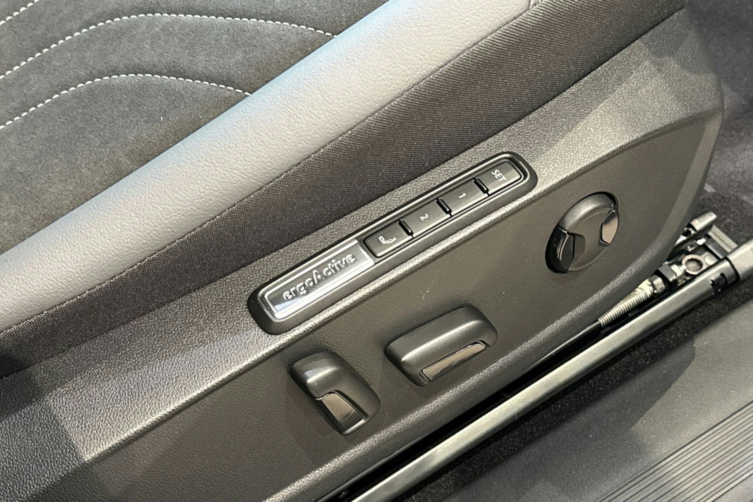 met. sininen Volkswagen ID.4 2026 kuva 16.