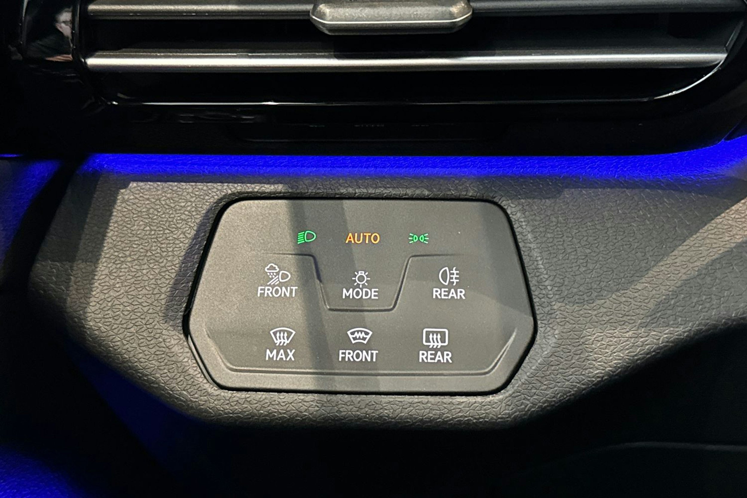 met. sininen Volkswagen ID.4 2026 kuva 19.