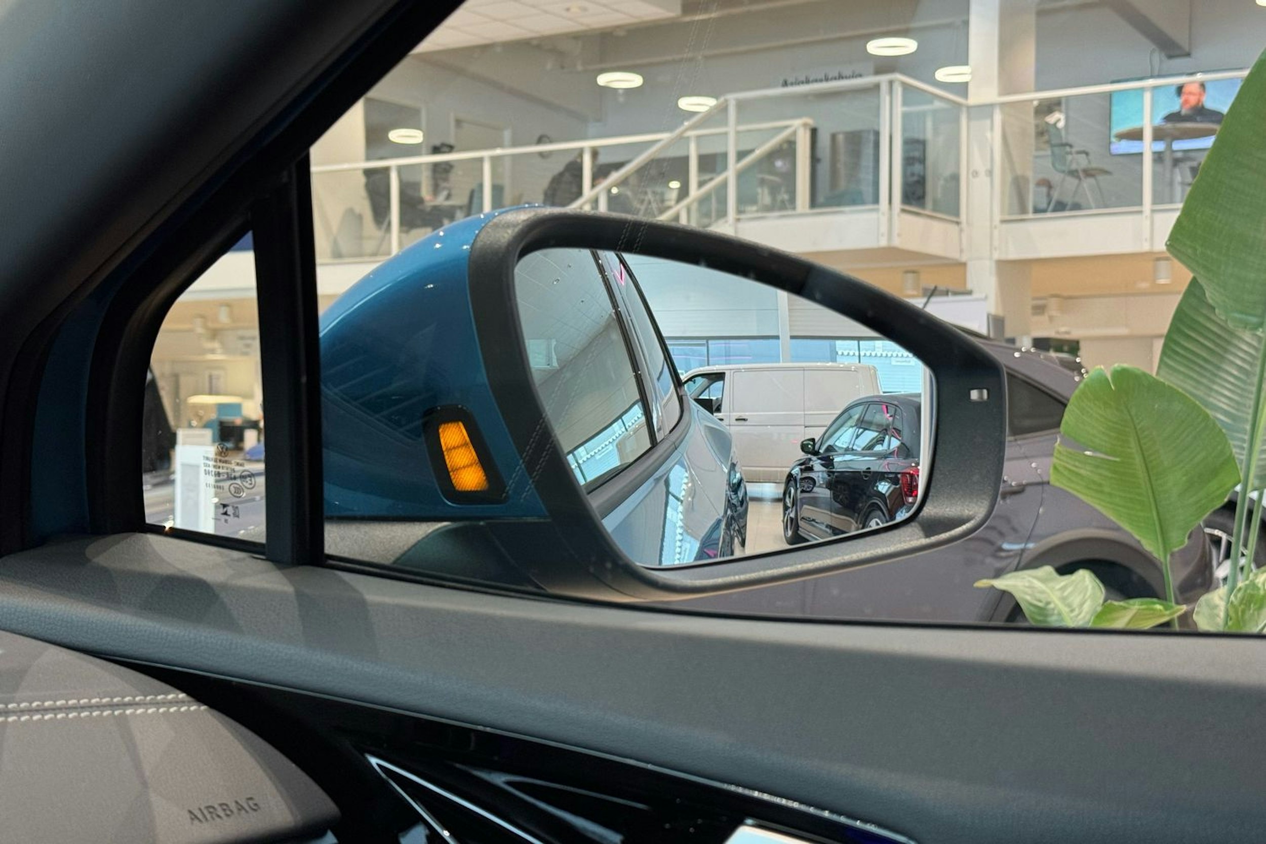 met. sininen Volkswagen ID.4 2026 kuva 32.