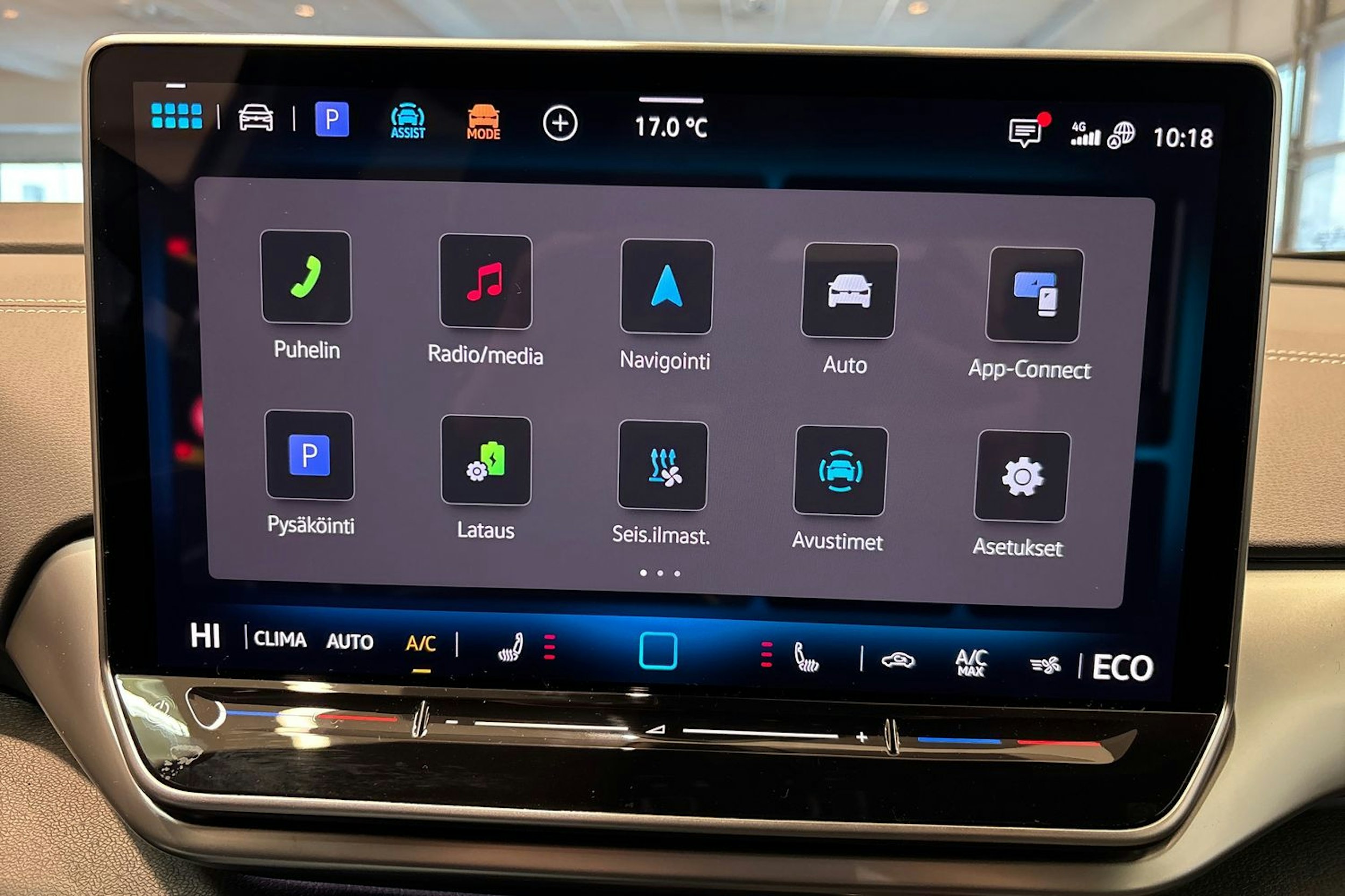 valkoinen Volkswagen ID.4 2026 kuva 16.