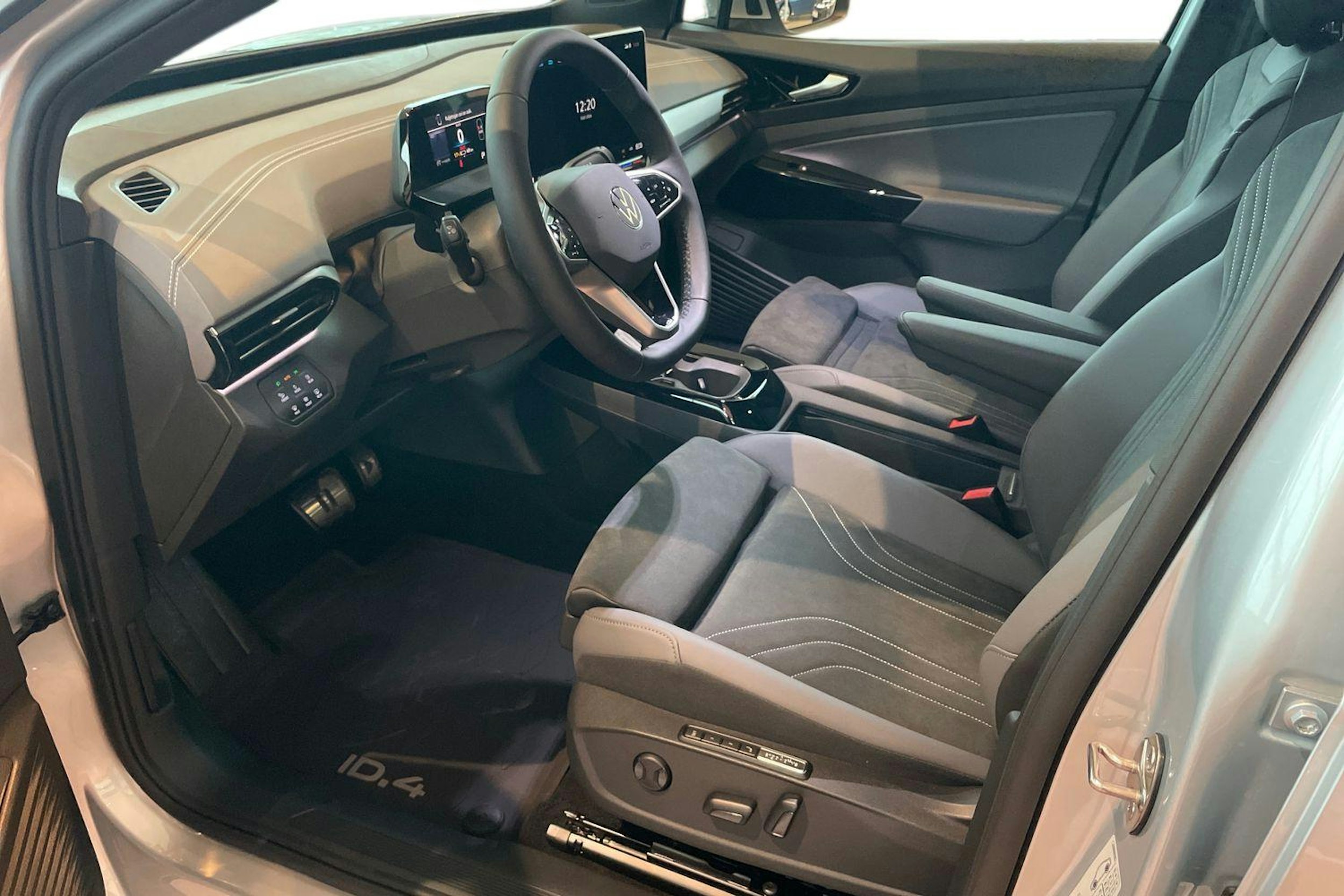 harmaa Volkswagen ID.4 2026 kuva 6.