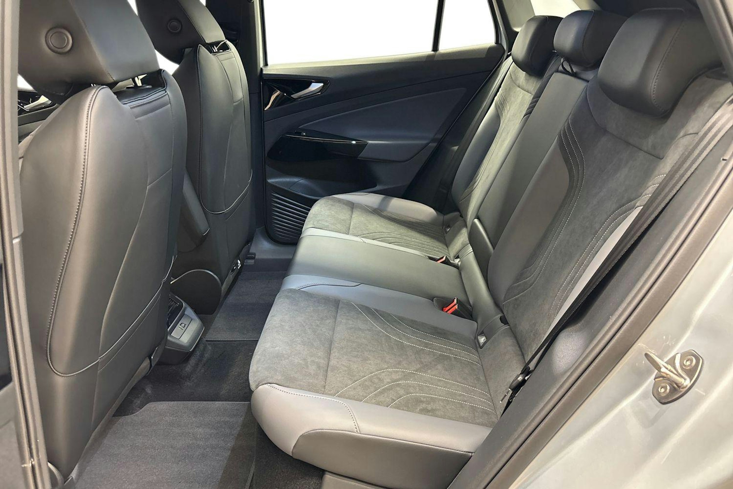 harmaa Volkswagen ID.4 2026 kuva 8.