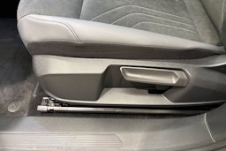 harmaa Volkswagen ID.4 2026 kuva 12.