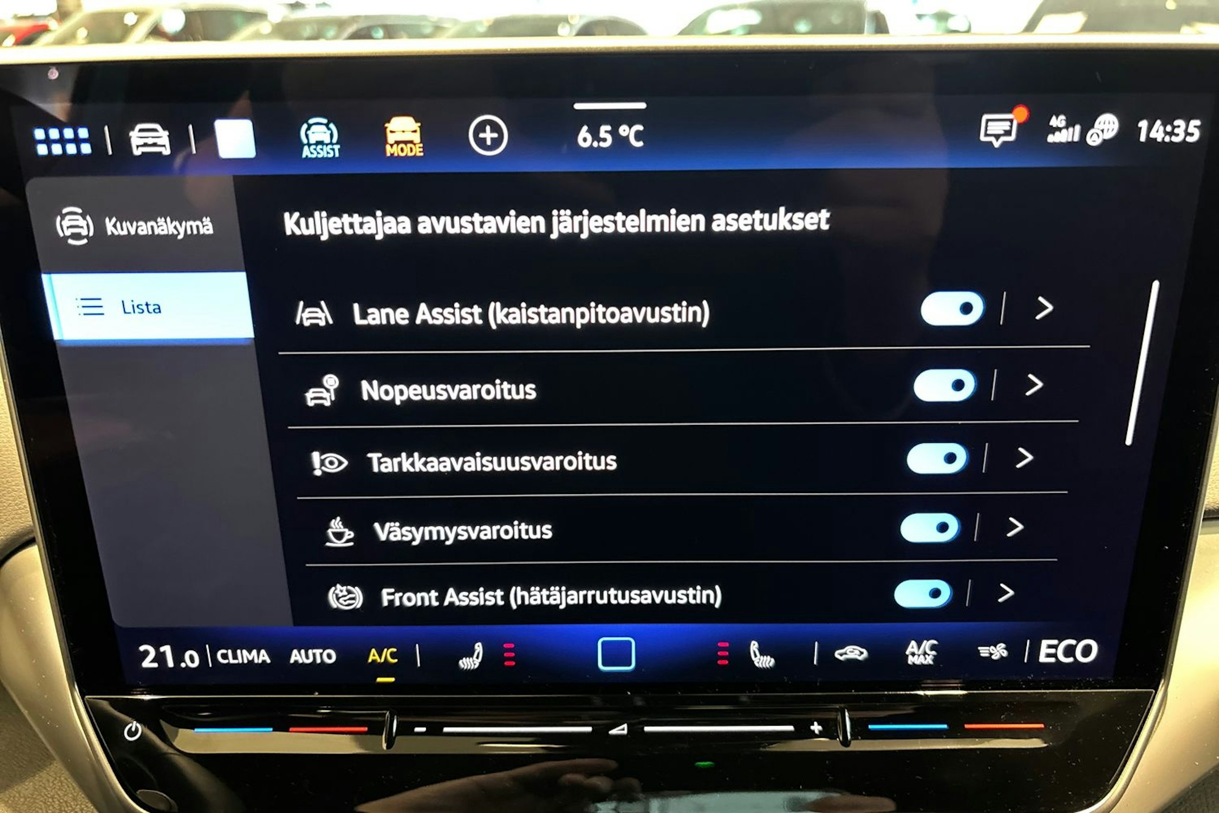 sininen Volkswagen ID.4 2026 kuva 16.