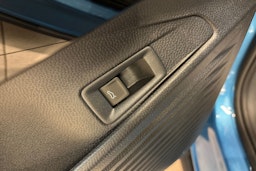 sininen Volkswagen ID.4 2026 kuva 25.