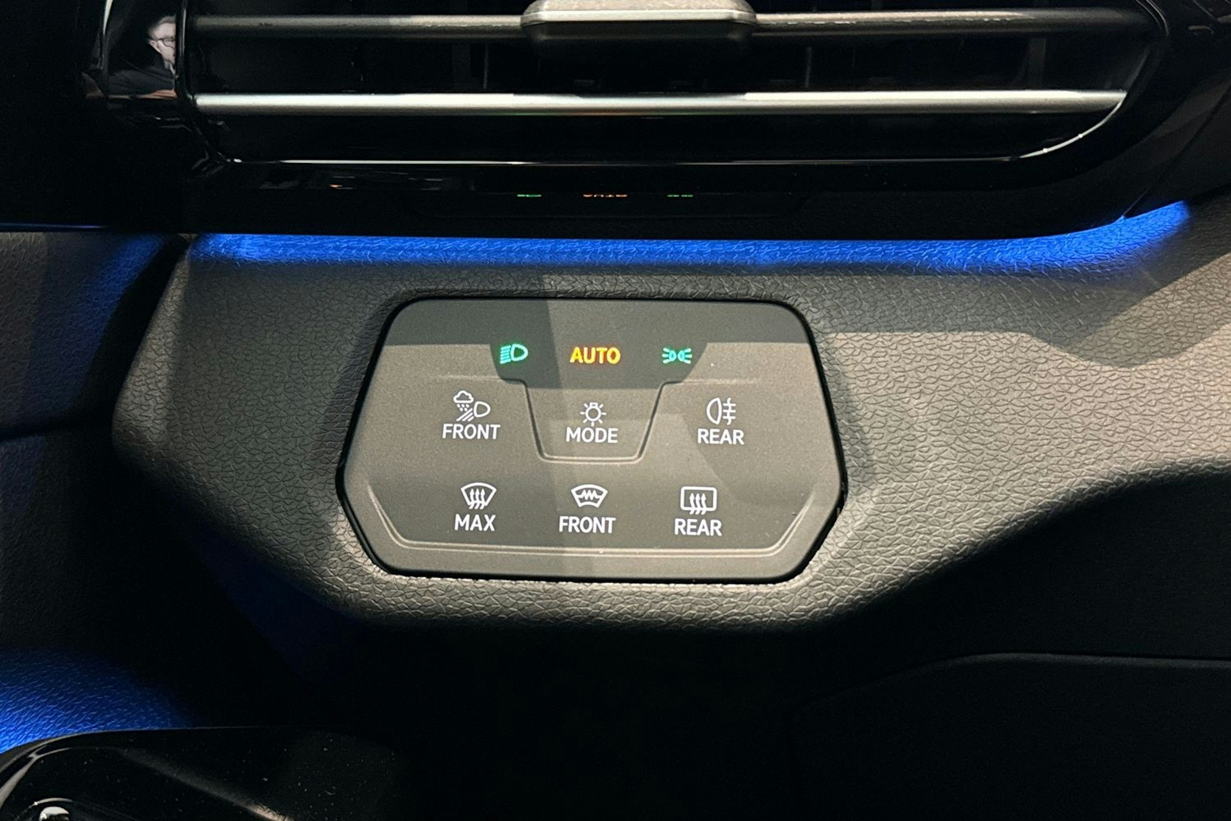 met. sininen Volkswagen ID.4 2026 kuva 18.