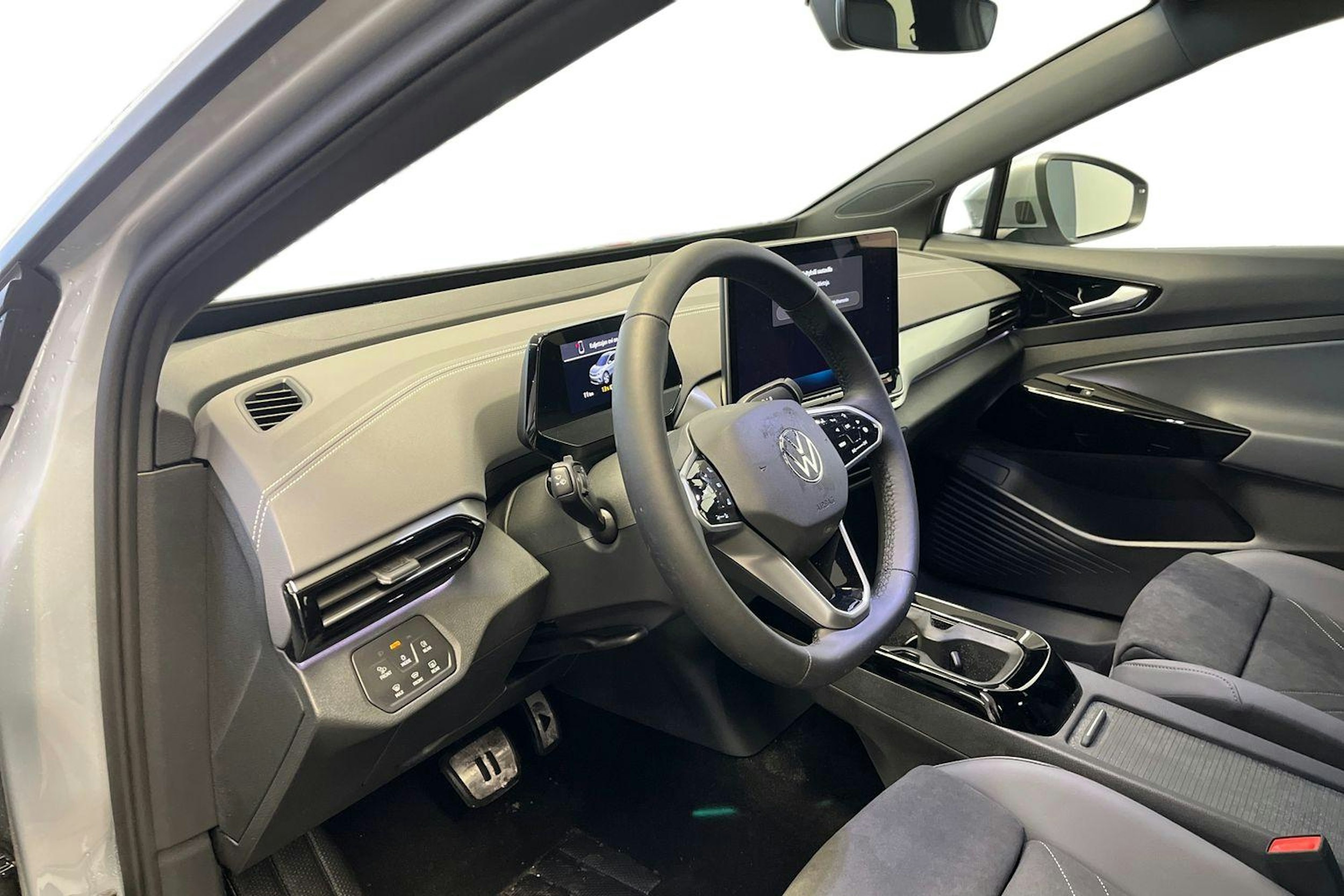 harmaa Volkswagen ID.4 2026 kuva 6.