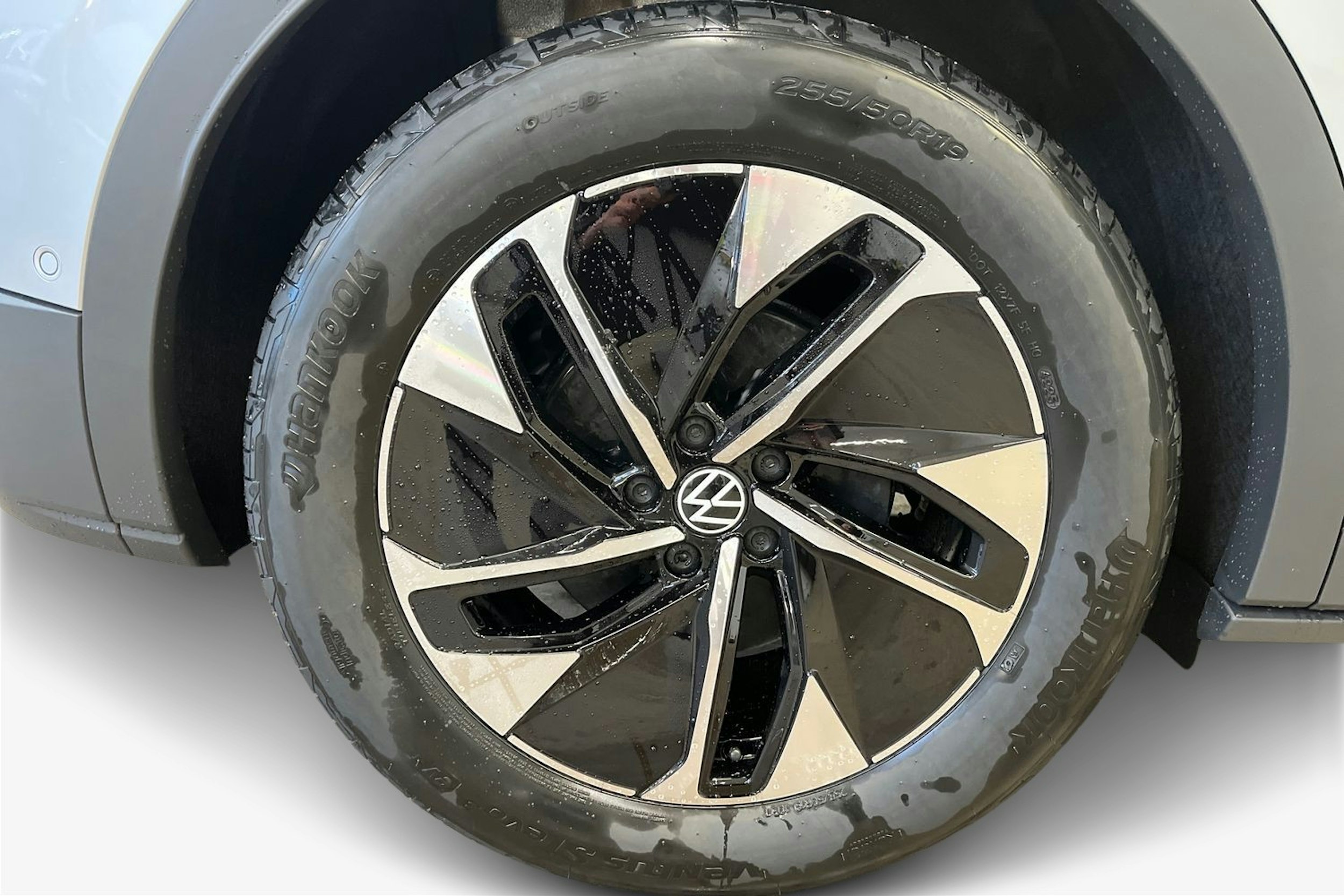 harmaa Volkswagen ID.4 2026 kuva 9.