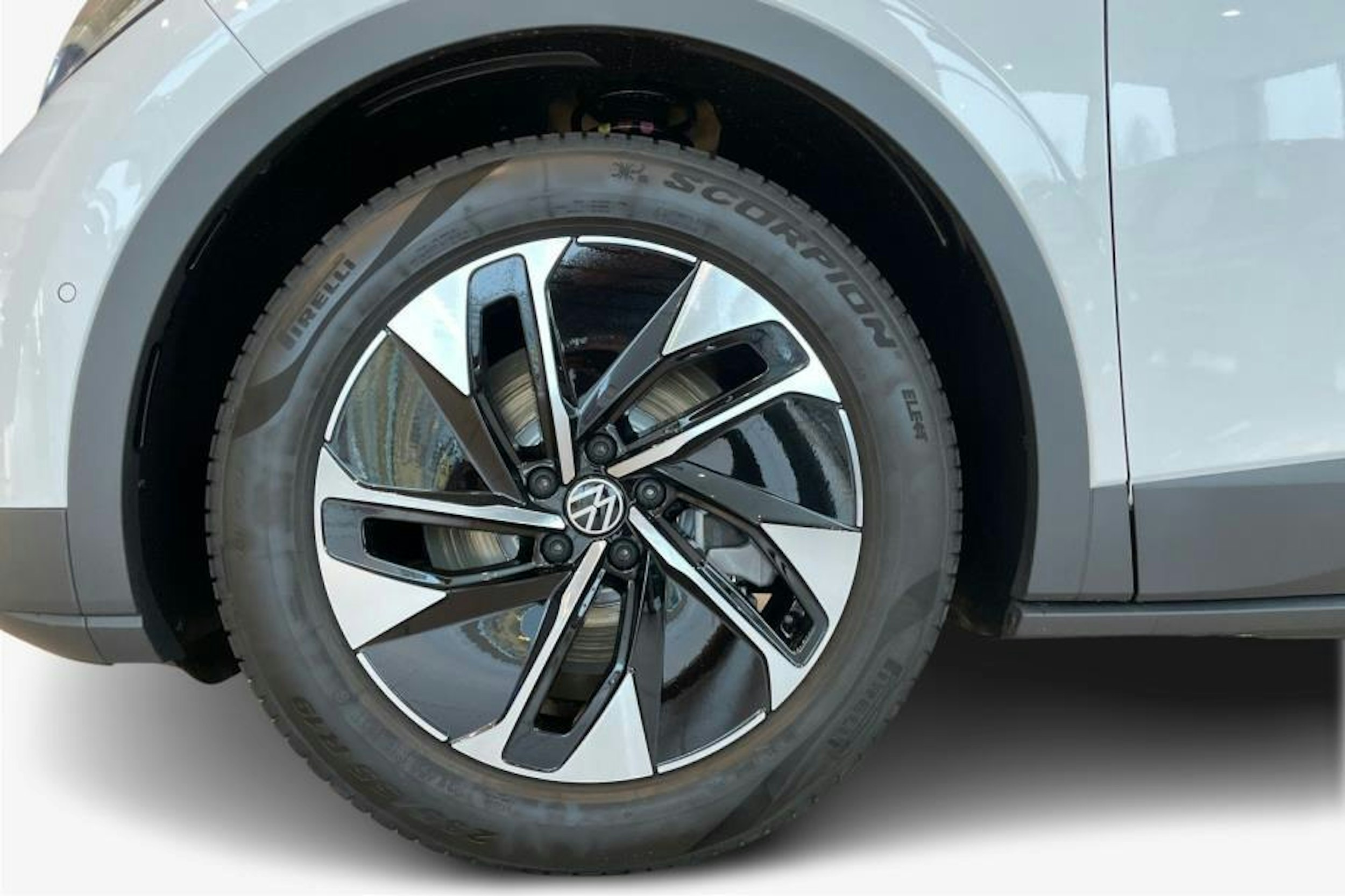 valkoinen Volkswagen ID.4 2026 kuva 9.