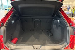 met. punainen Volkswagen ID.4 2026 kuva 12.