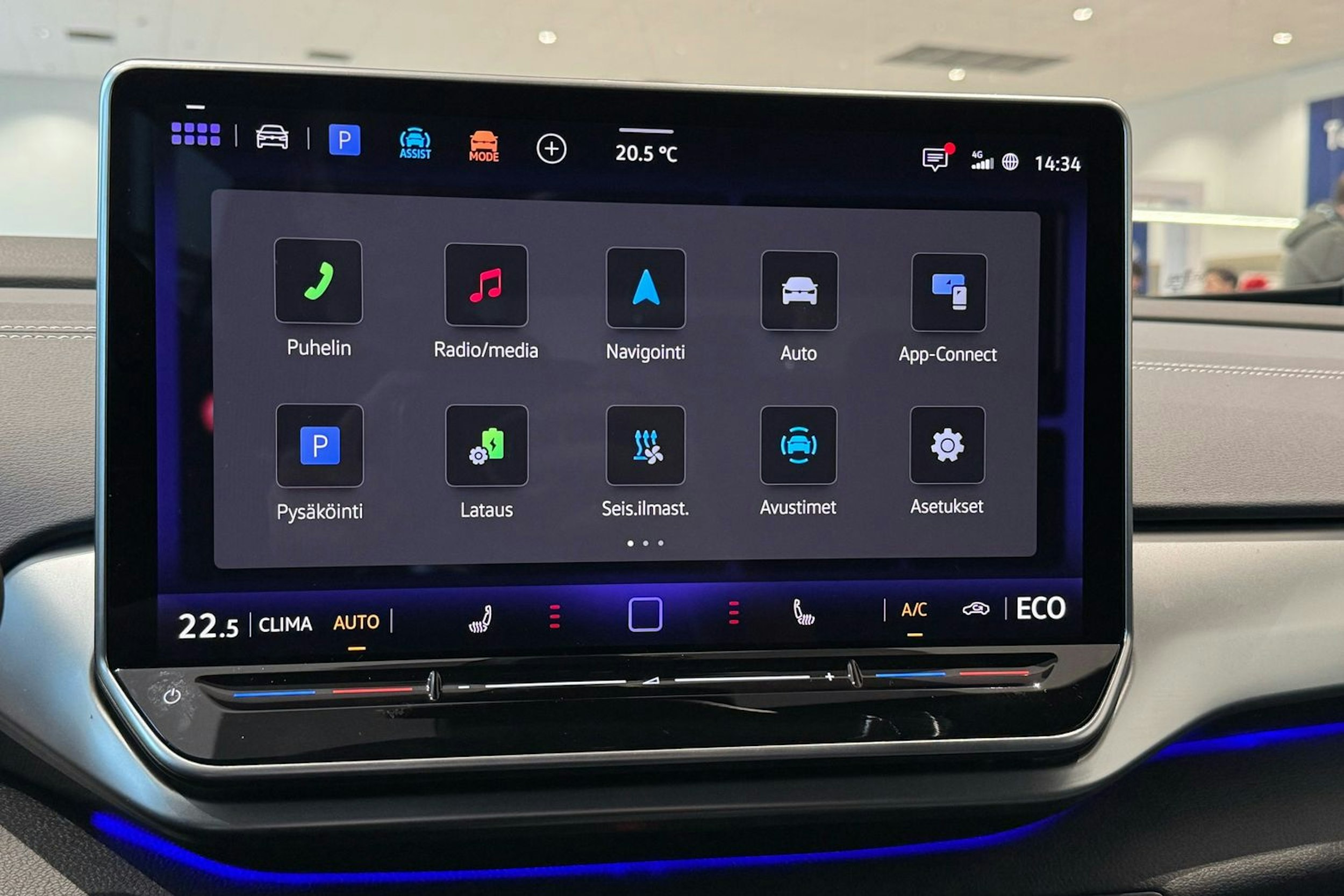 met. punainen Volkswagen ID.4 2026 kuva 18.