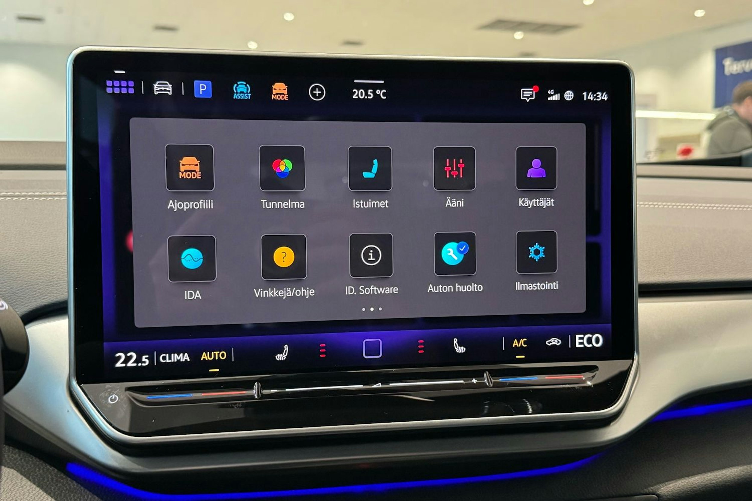 met. punainen Volkswagen ID.4 2026 kuva 19.