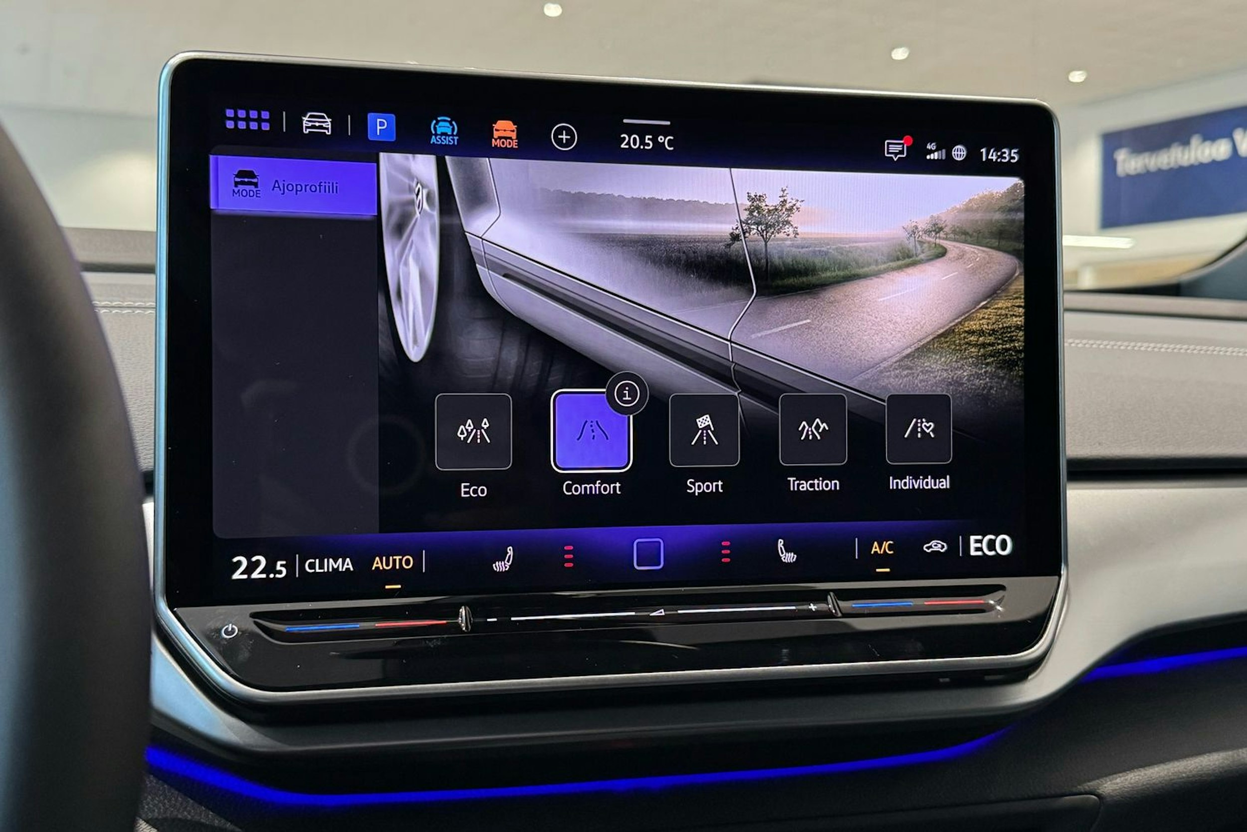 met. punainen Volkswagen ID.4 2026 kuva 26.