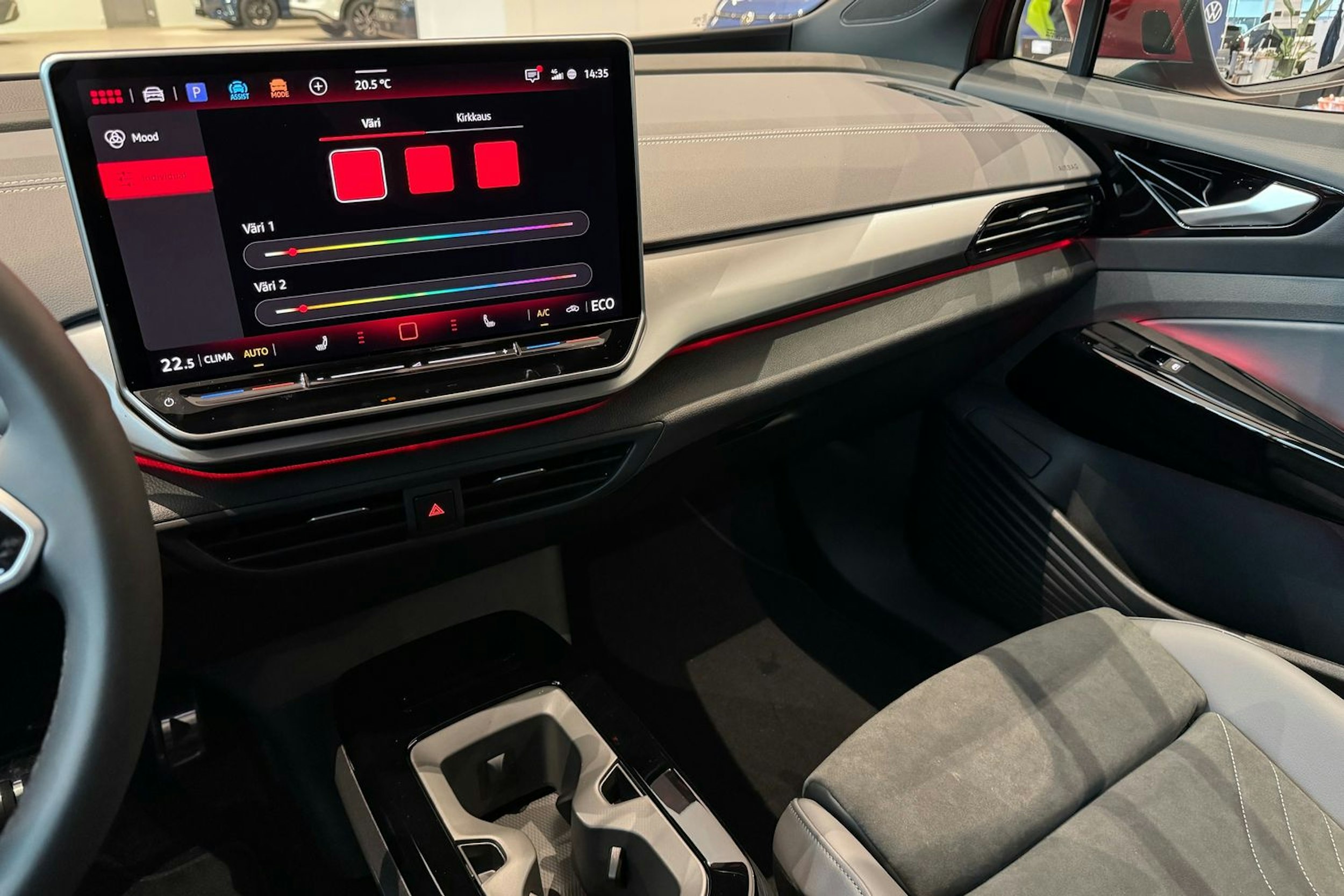 met. punainen Volkswagen ID.4 2026 kuva 28.