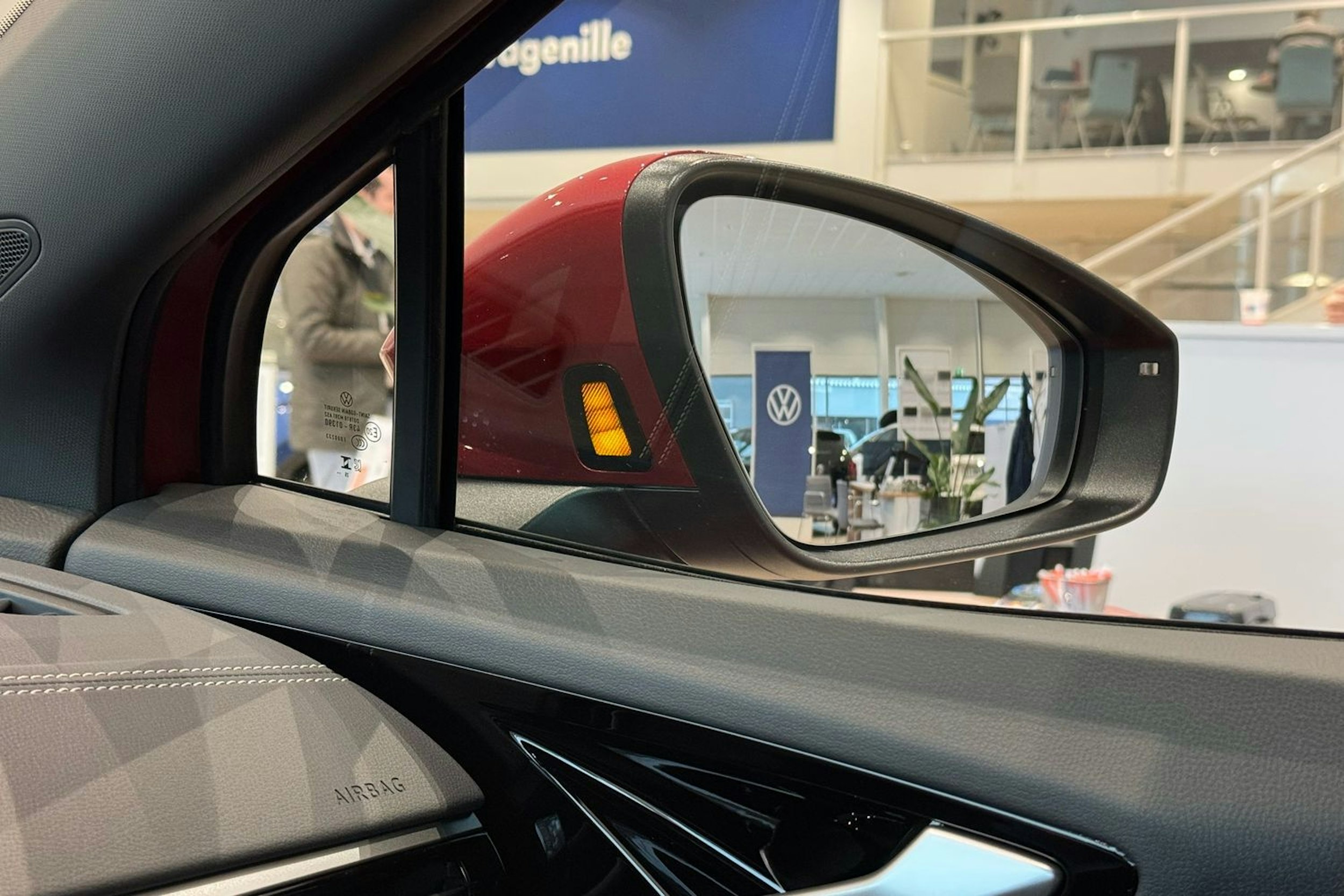 met. punainen Volkswagen ID.4 2026 kuva 30.