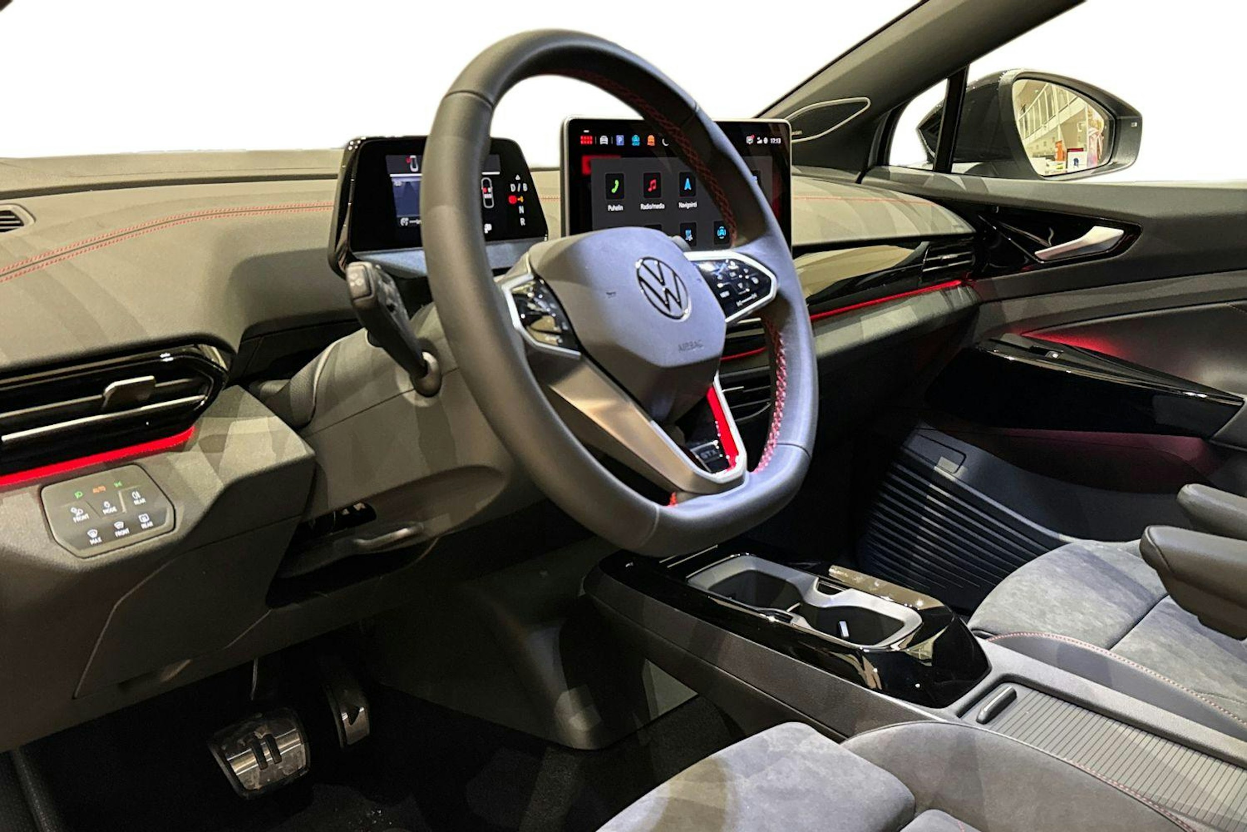 met. harmaa Volkswagen ID.4 2026 kuva 6.