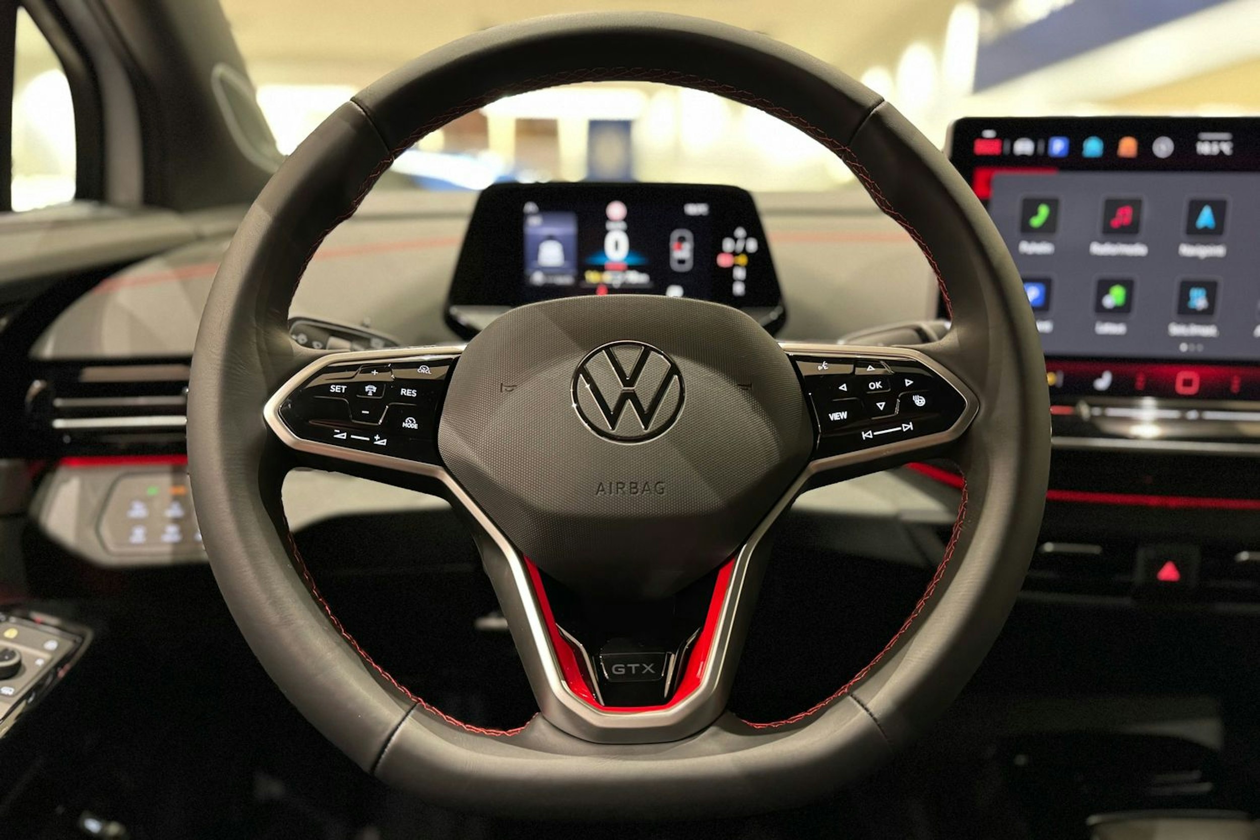 met. harmaa Volkswagen ID.4 2026 kuva 16.