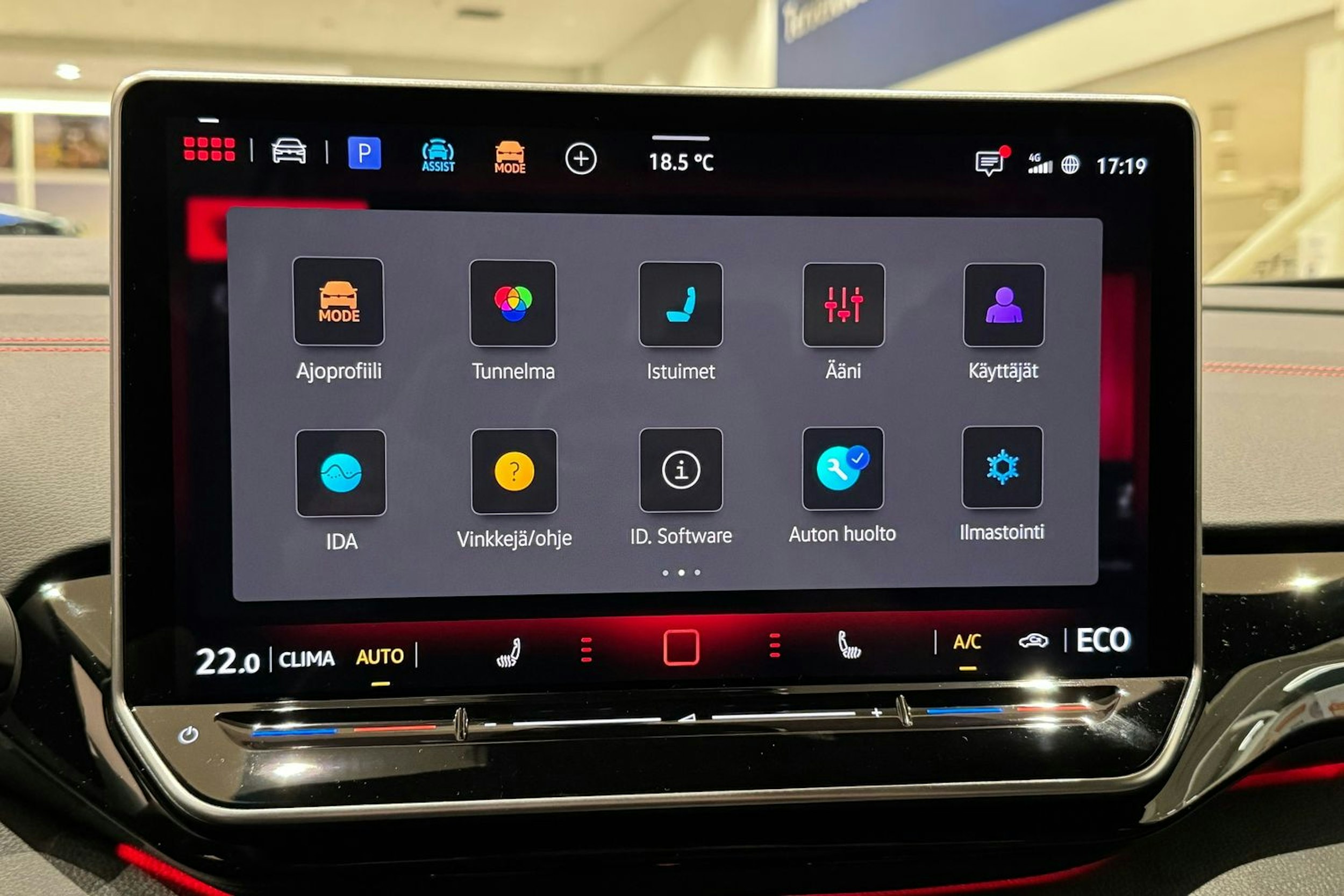 met. harmaa Volkswagen ID.4 2026 kuva 19.