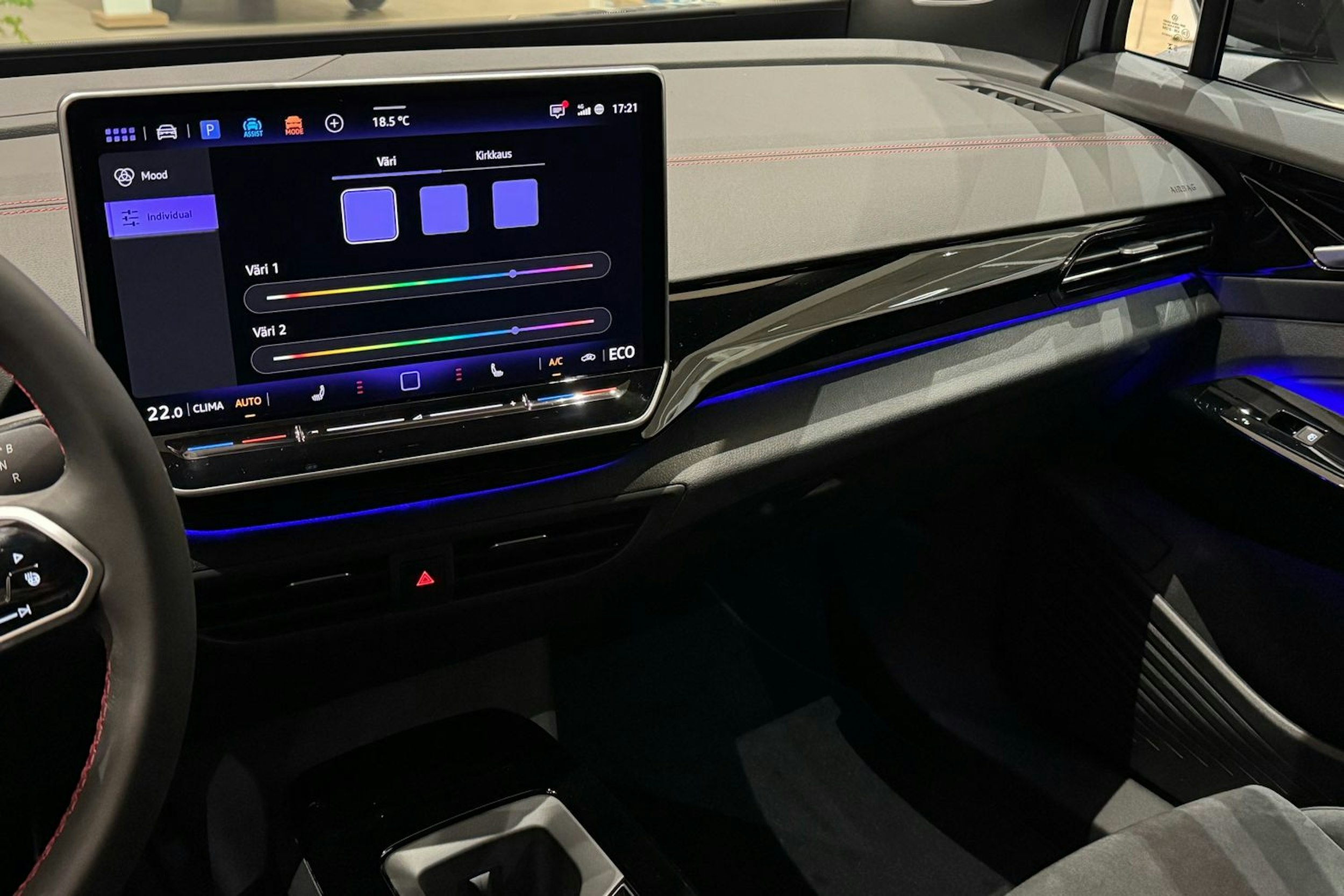 met. harmaa Volkswagen ID.4 2026 kuva 30.