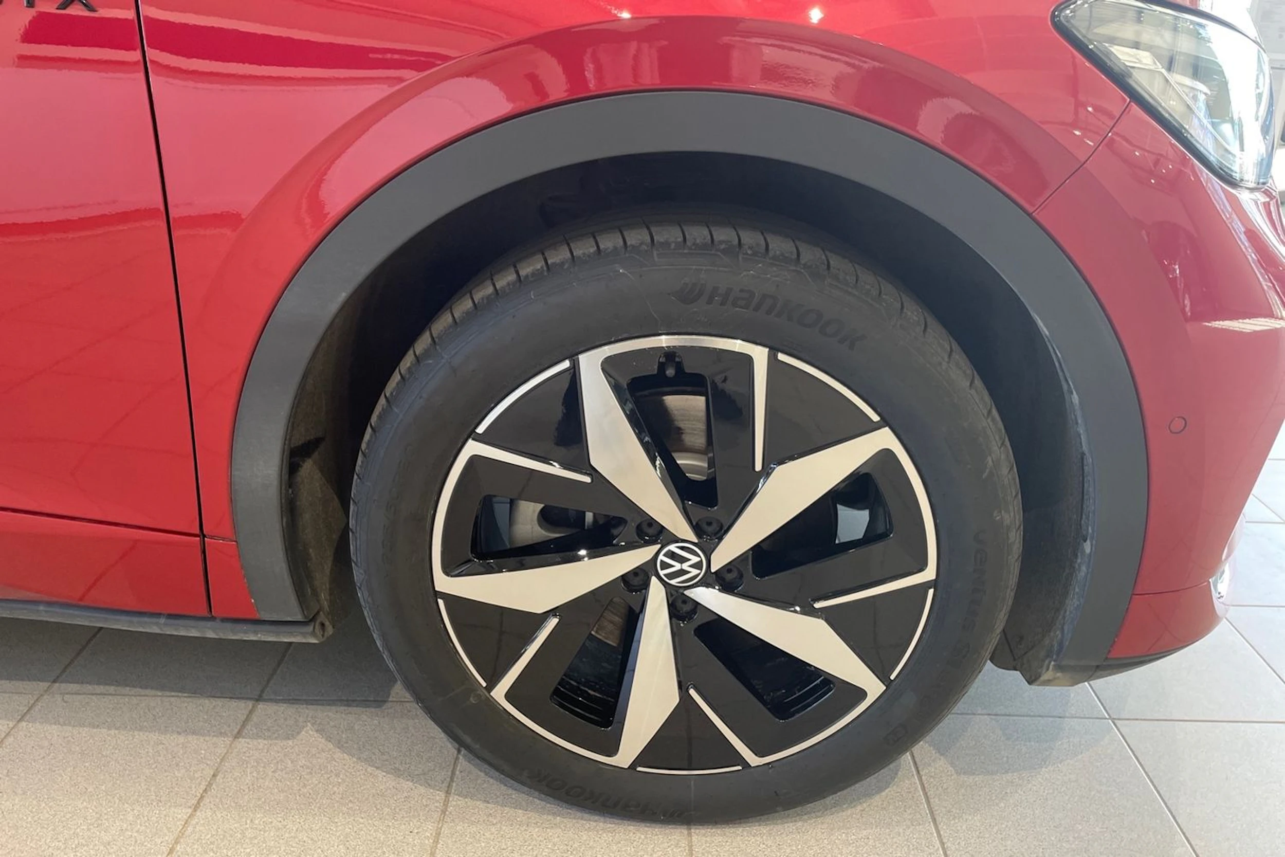 met. punainen Volkswagen ID.4 2026 kuva 10.