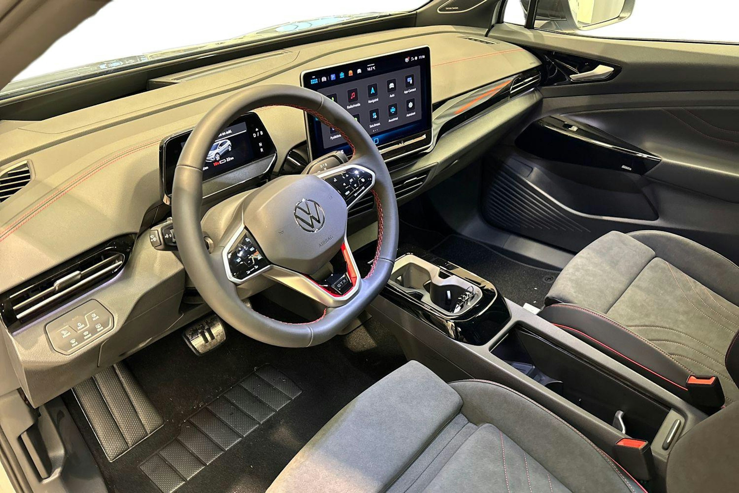 harmaa Volkswagen ID.4 2026 kuva 6.