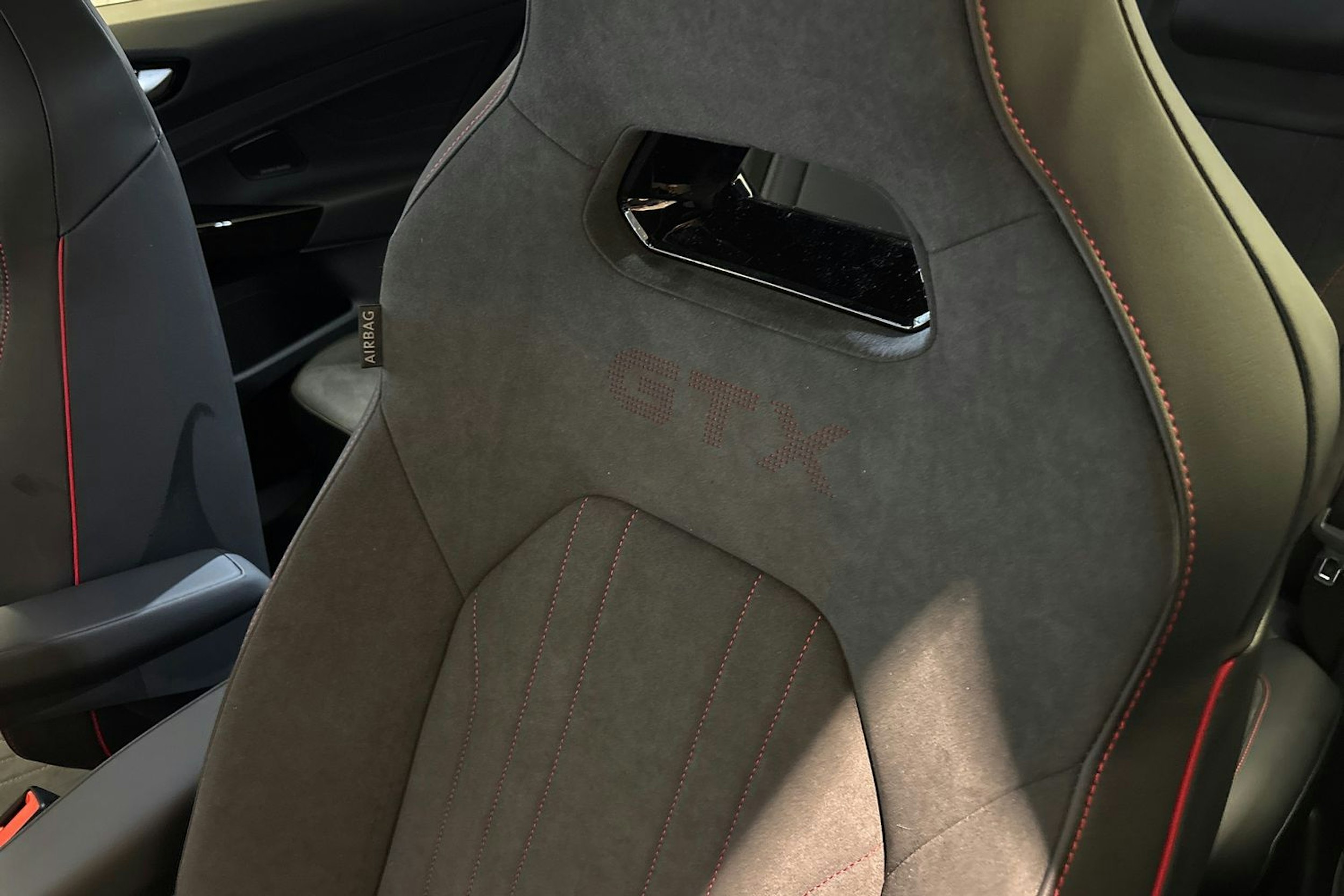 harmaa Volkswagen ID.4 2026 kuva 27.