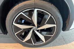 valkoinen Volkswagen ID.4 2026 kuva 10.