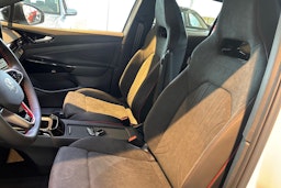 valkoinen Volkswagen ID.4 2026 kuva 11.