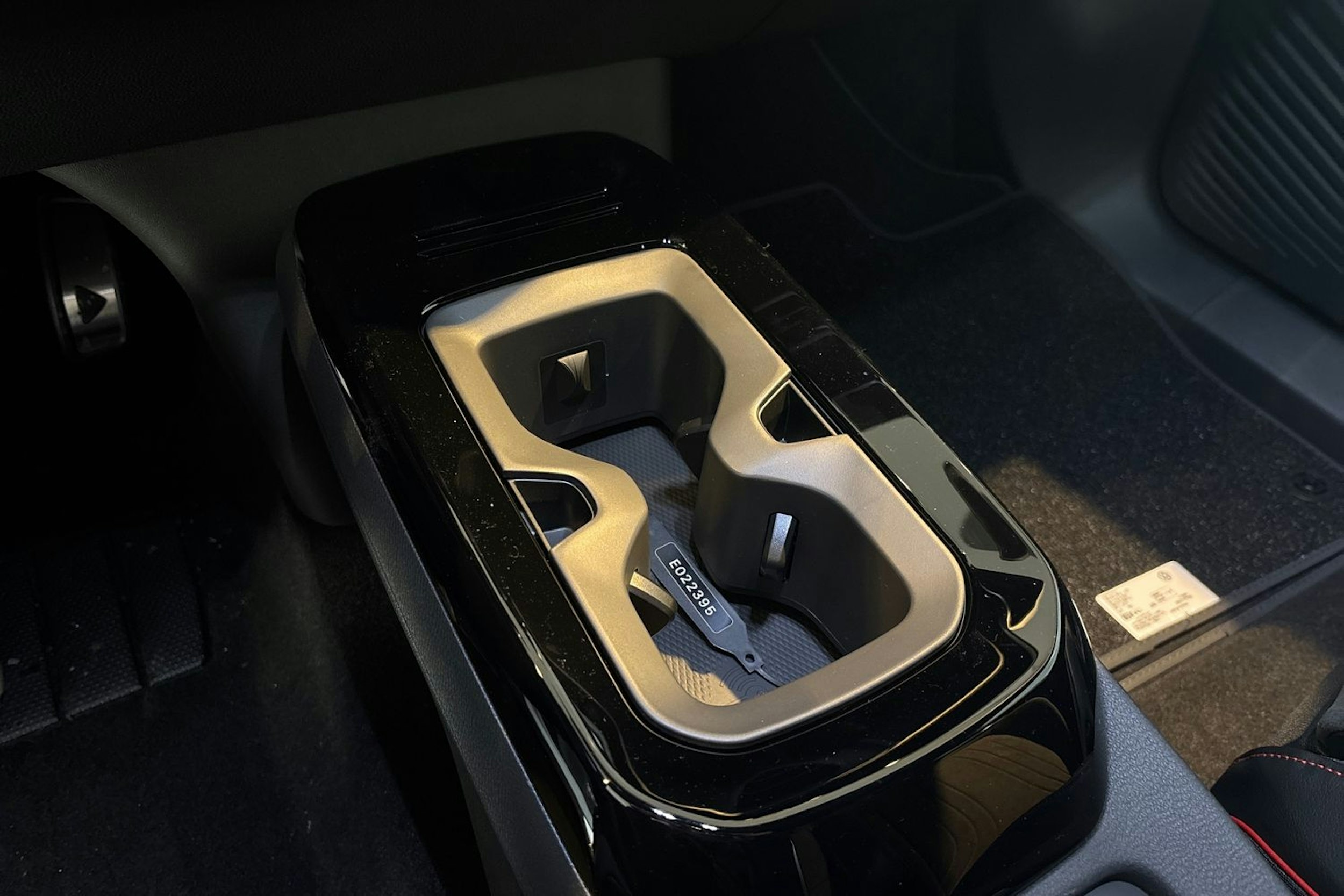 valkoinen Volkswagen ID.4 2026 kuva 25.