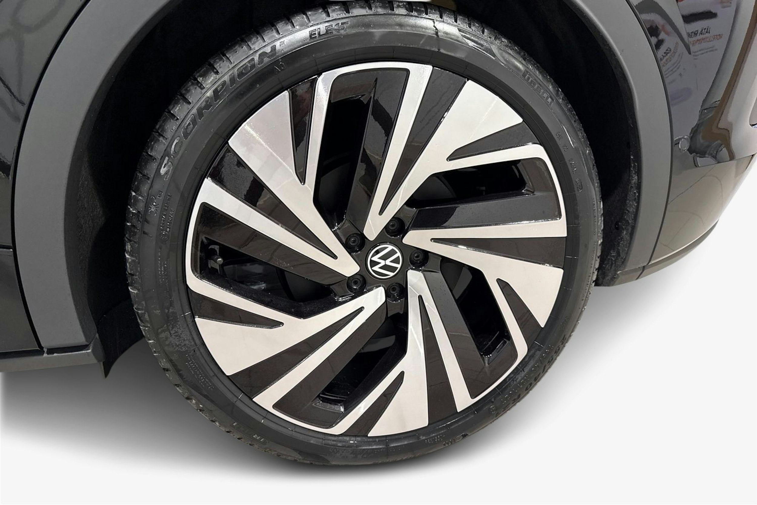 musta Volkswagen ID.4 2026 kuva 9.