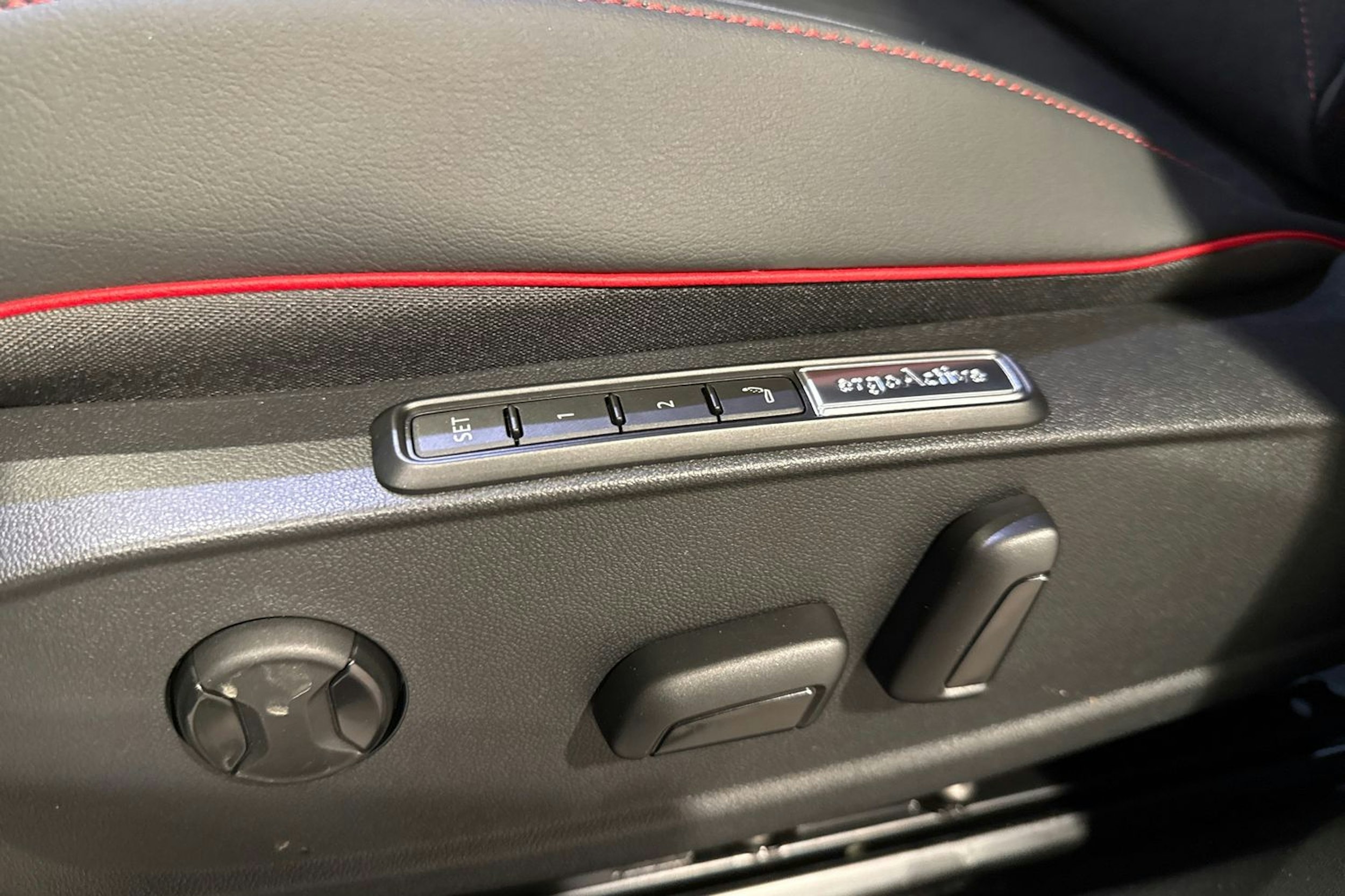 musta Volkswagen ID.4 2026 kuva 13.