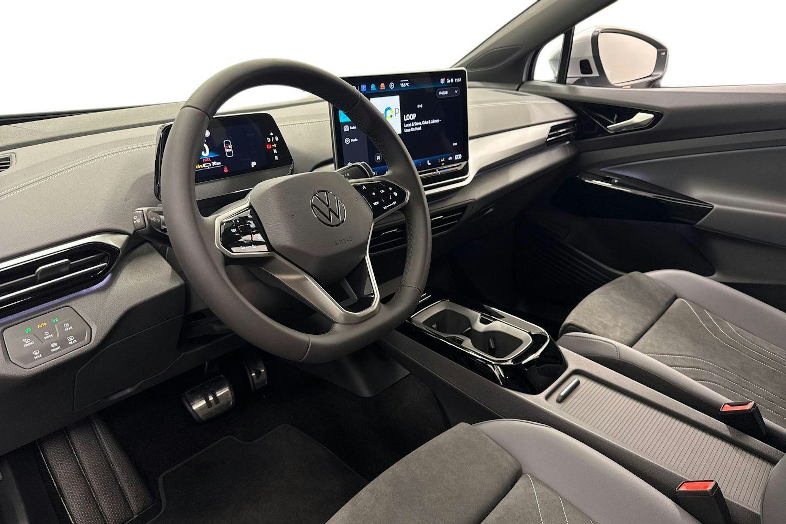 met. harmaa Volkswagen ID.4 2026 kuva 9.