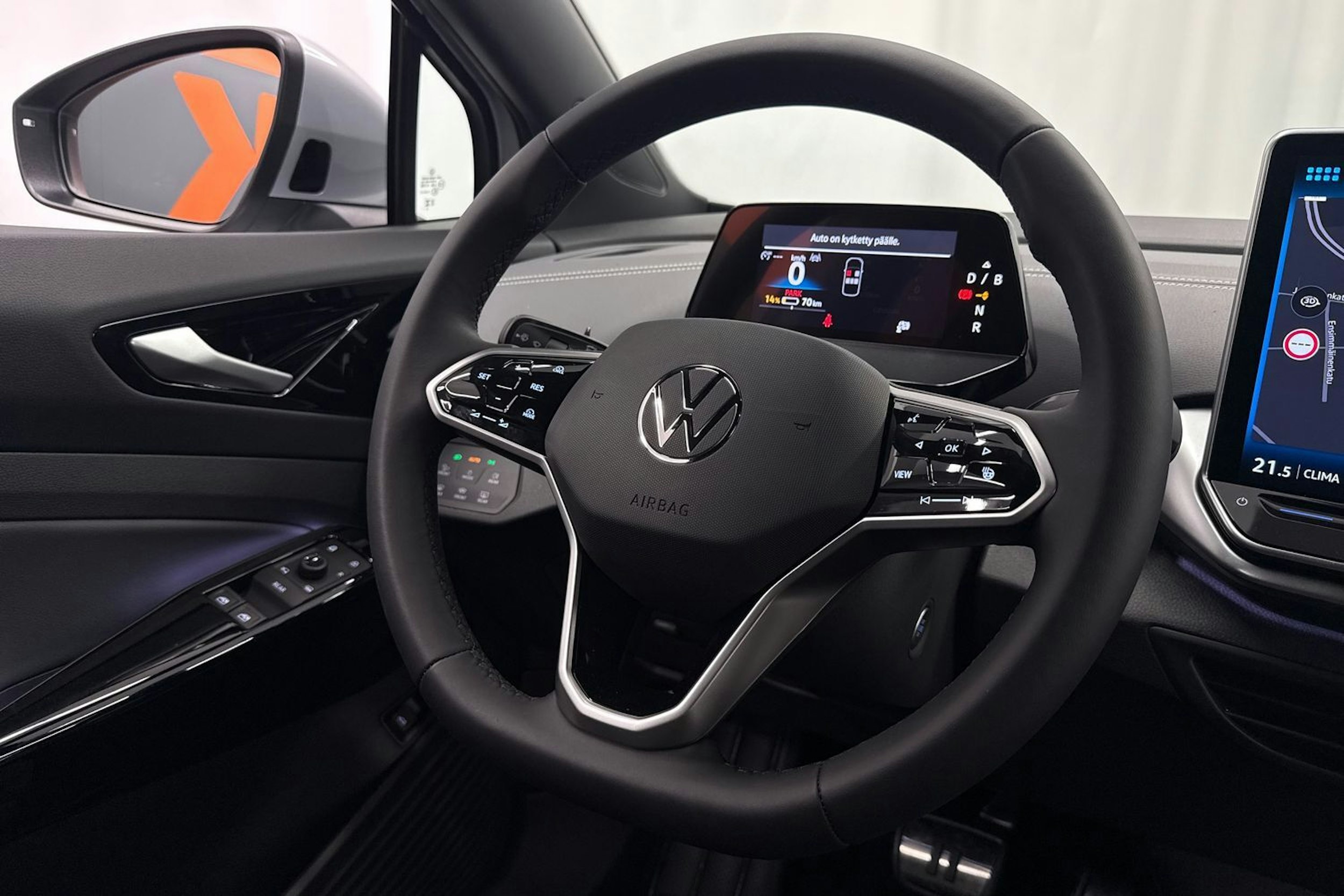 met. harmaa Volkswagen ID.4 2026 kuva 11.