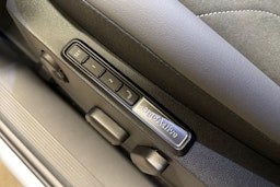 met. harmaa Volkswagen ID.4 2026 kuva 13.