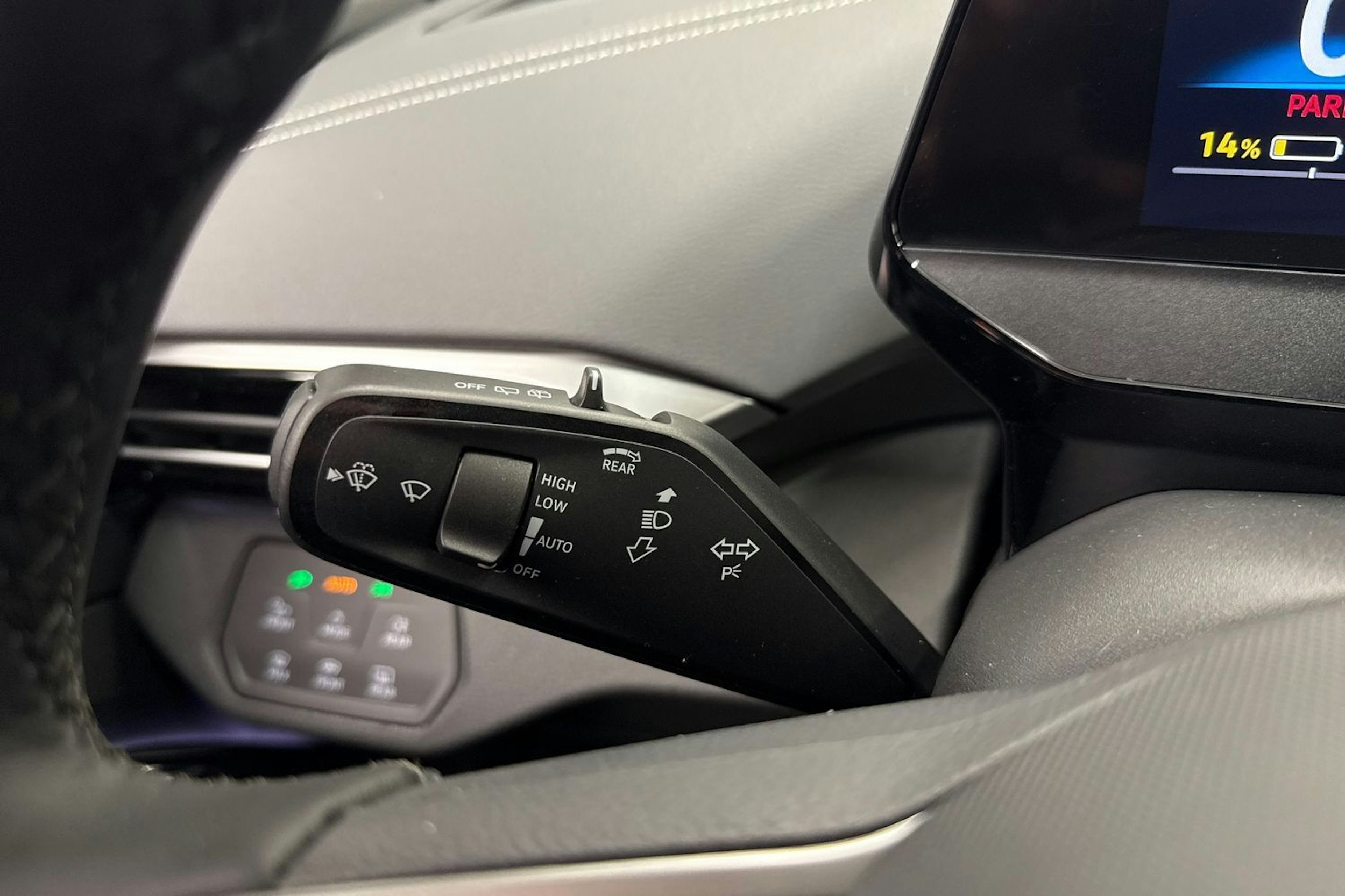 met. harmaa Volkswagen ID.4 2026 kuva 14.