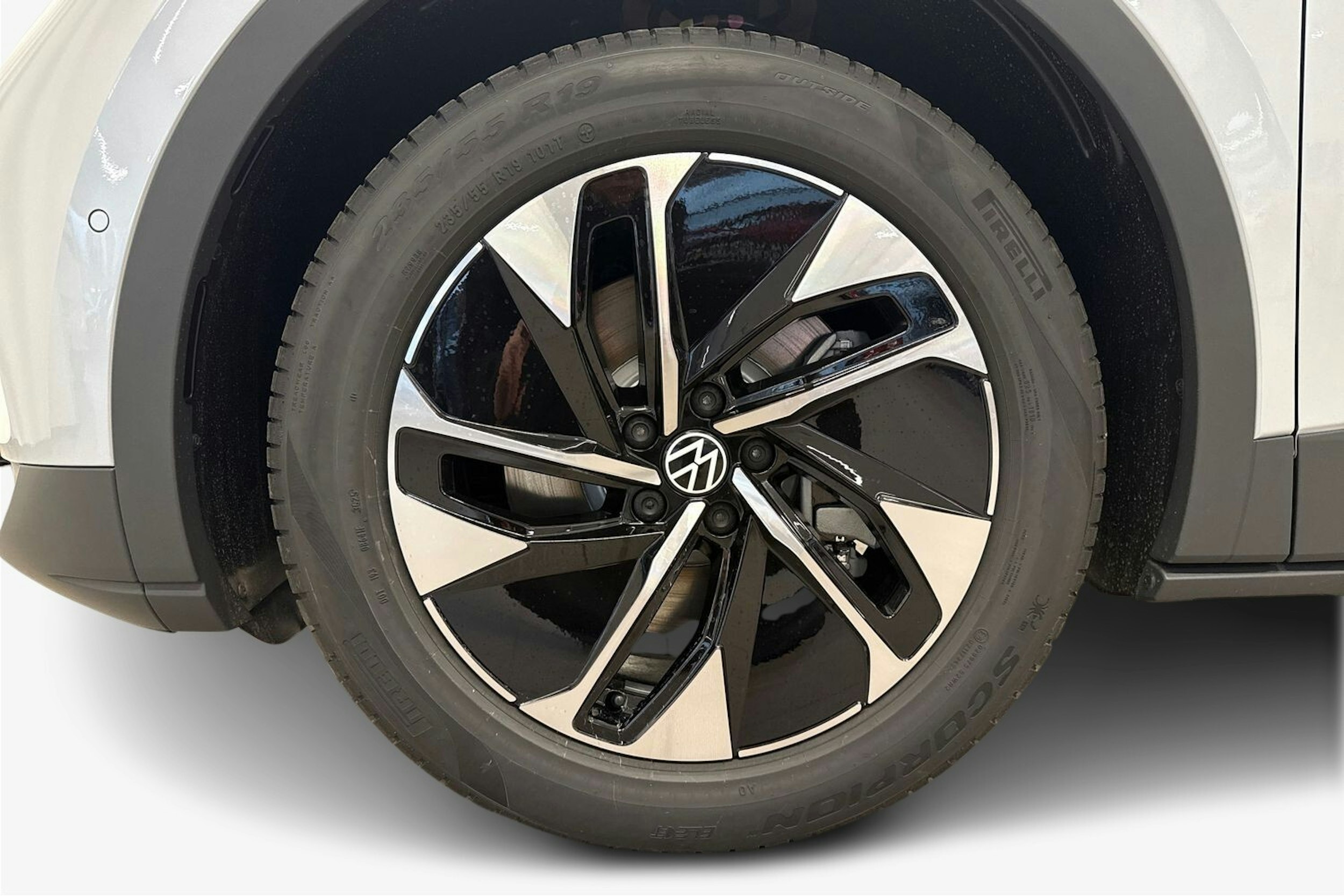 met. harmaa Volkswagen ID.4 2026 kuva 35.