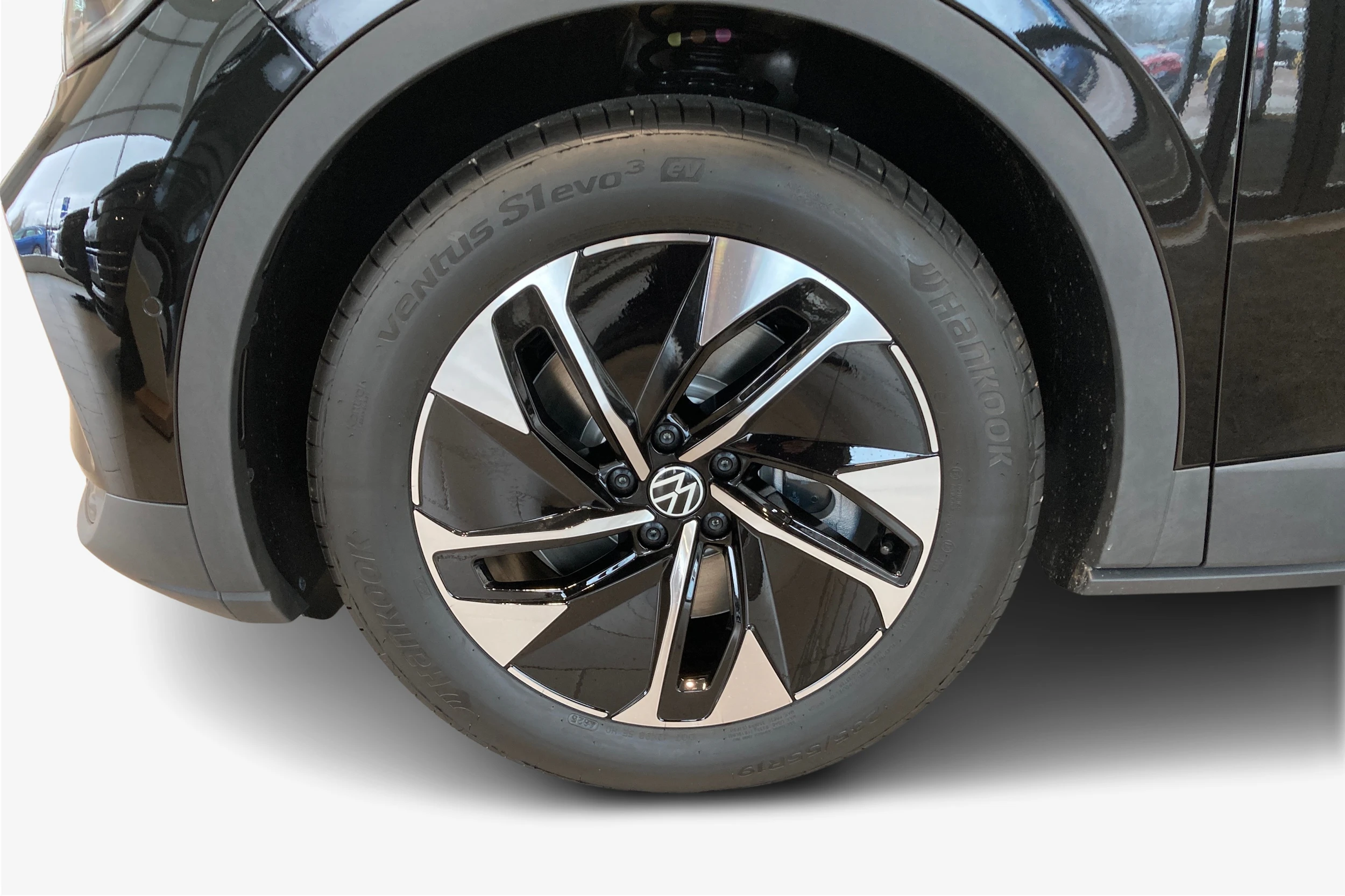 musta Volkswagen ID.4 2026 kuva 9.