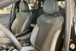 musta Volkswagen ID.4 2026 kuva 11.