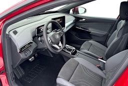 punainen Volkswagen ID.4 2026 kuva 6.