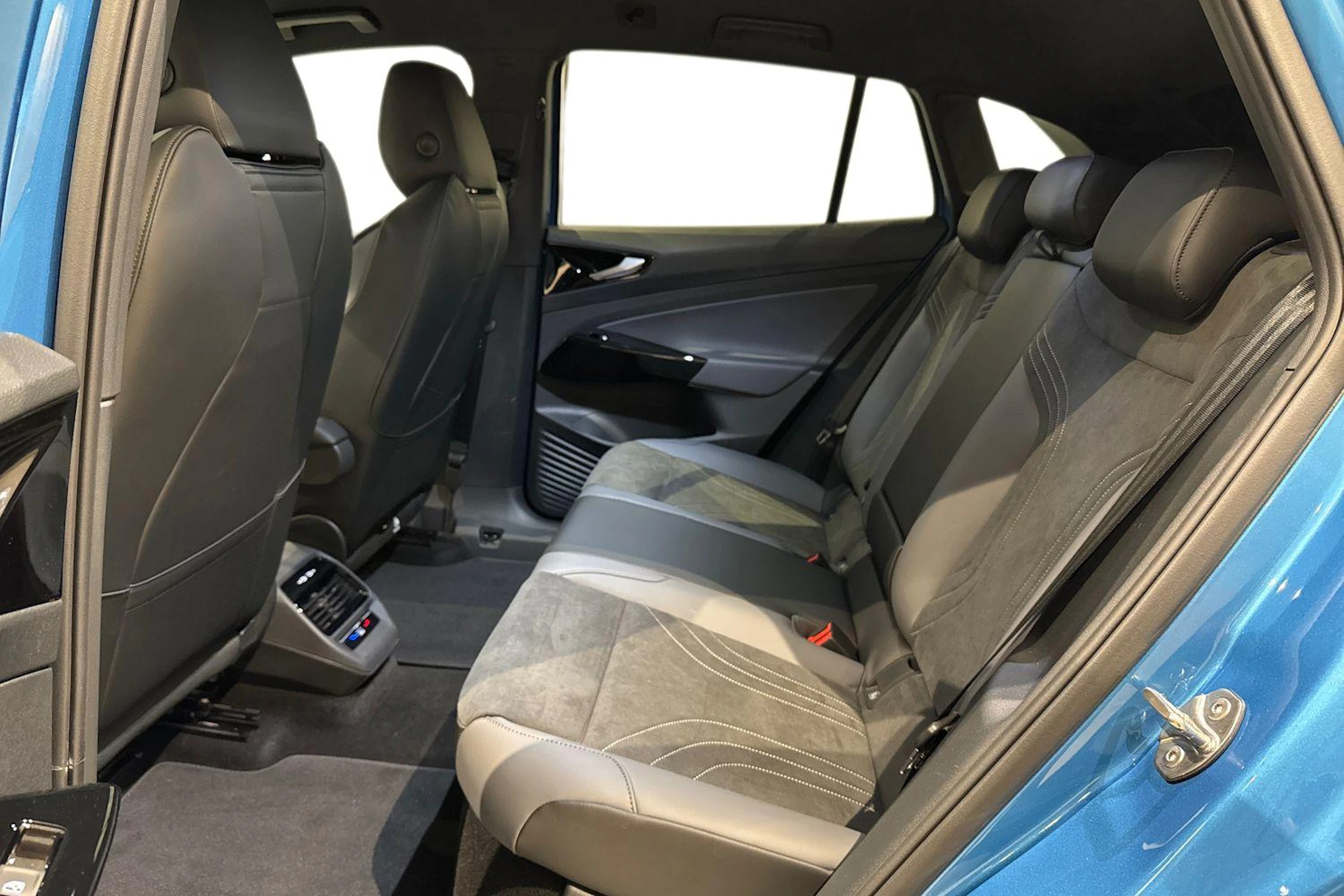 met. sininen Volkswagen ID.4 2026 kuva 8.