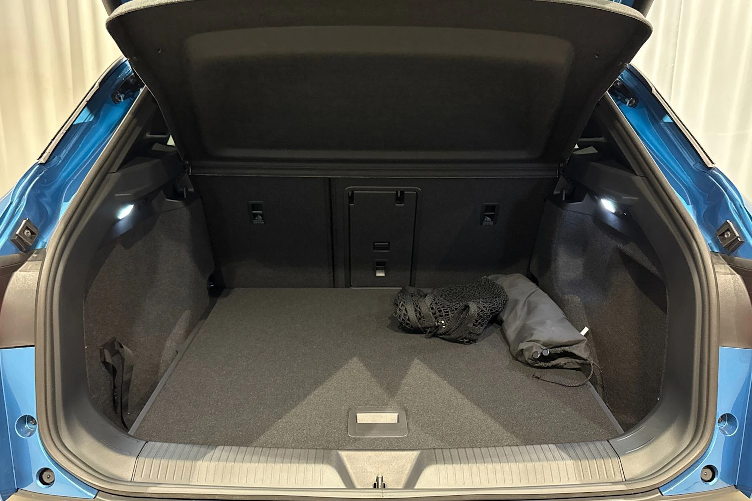 met. sininen Volkswagen ID.4 2026 kuva 11.